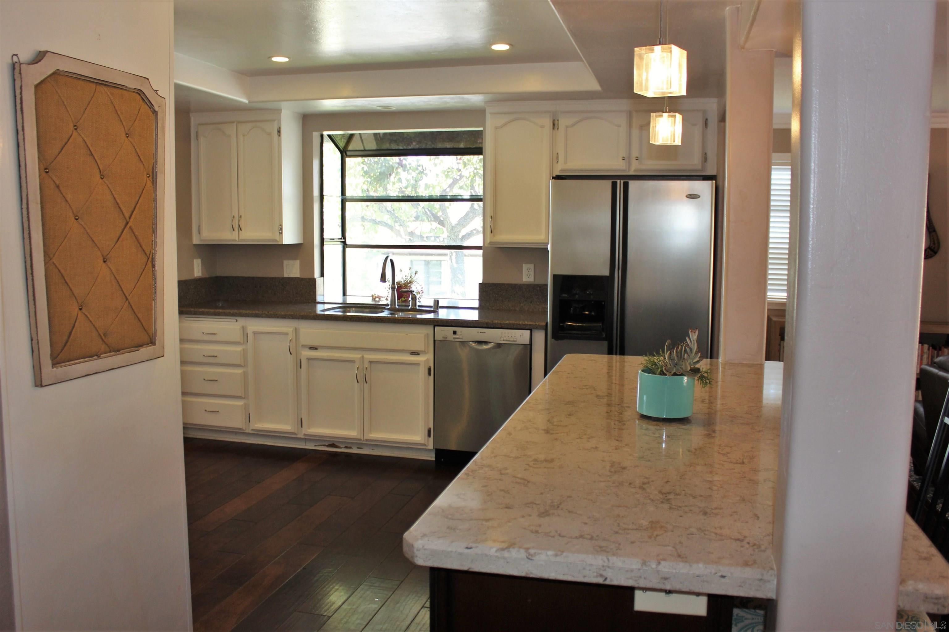 Detail Gallery Image 4 of 41 For 5537  Lesa Rd, La Mesa,  CA 91942 - 4 Beds | 2/1 Baths