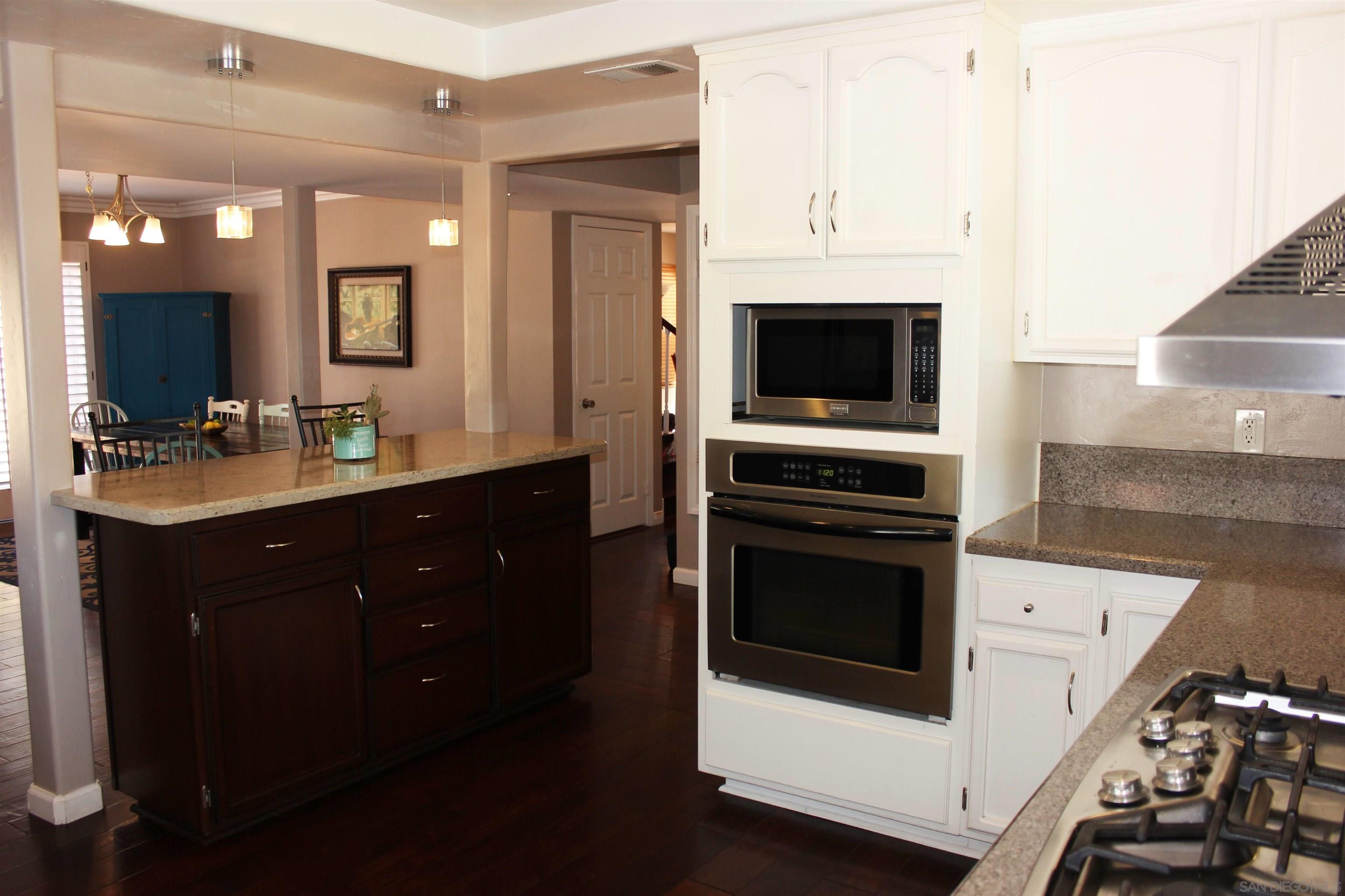 Detail Gallery Image 5 of 41 For 5537  Lesa Rd, La Mesa,  CA 91942 - 4 Beds | 2/1 Baths