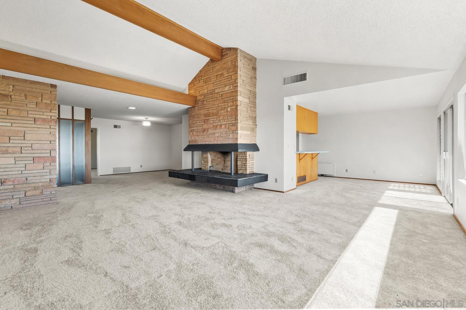 Detail Gallery Image 11 of 39 For 5868  Overlake Ave, San Diego,  CA 92120 - 5 Beds | 3/1 Baths