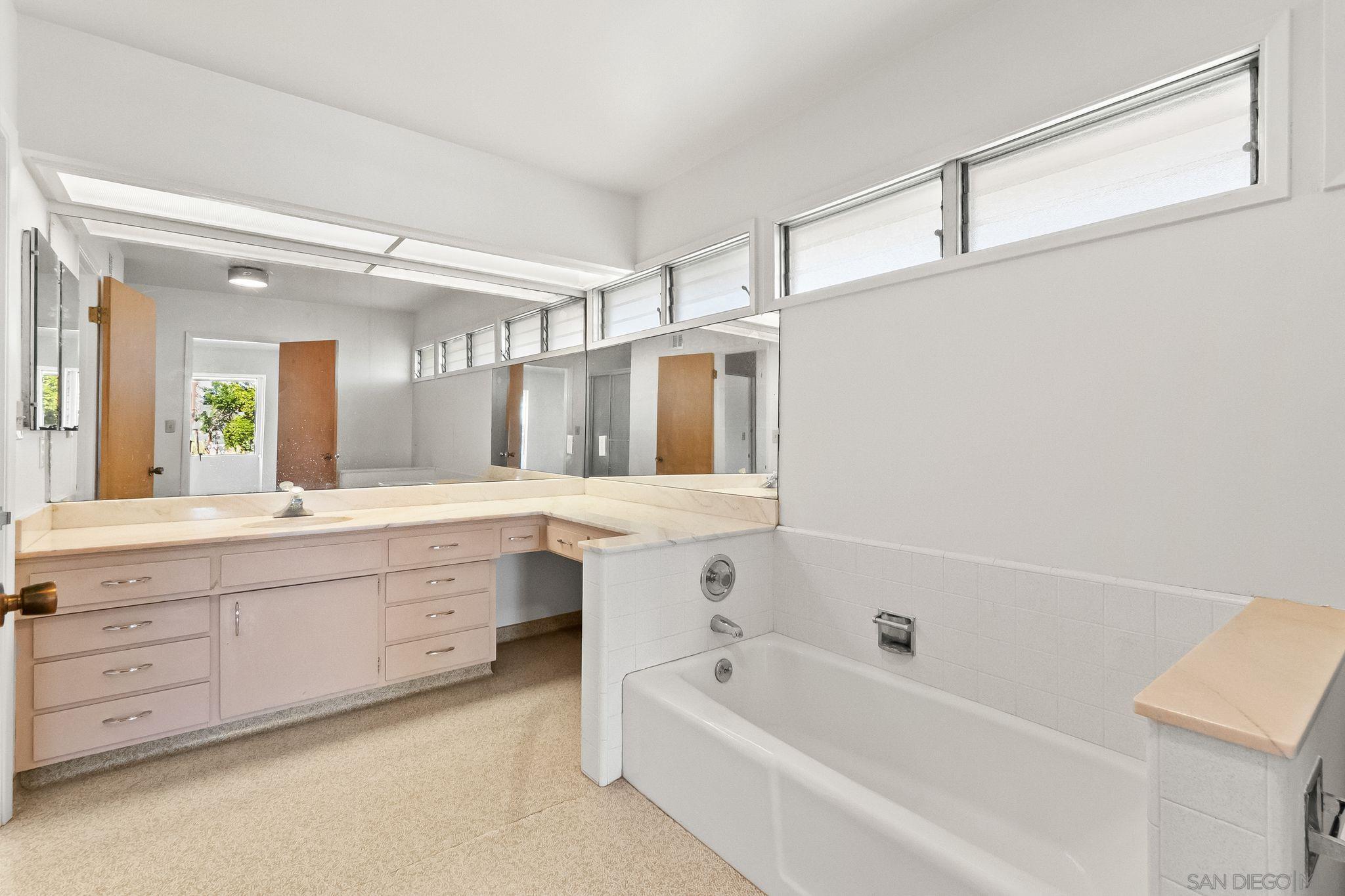 Detail Gallery Image 21 of 39 For 5868  Overlake Ave, San Diego,  CA 92120 - 5 Beds | 3/1 Baths