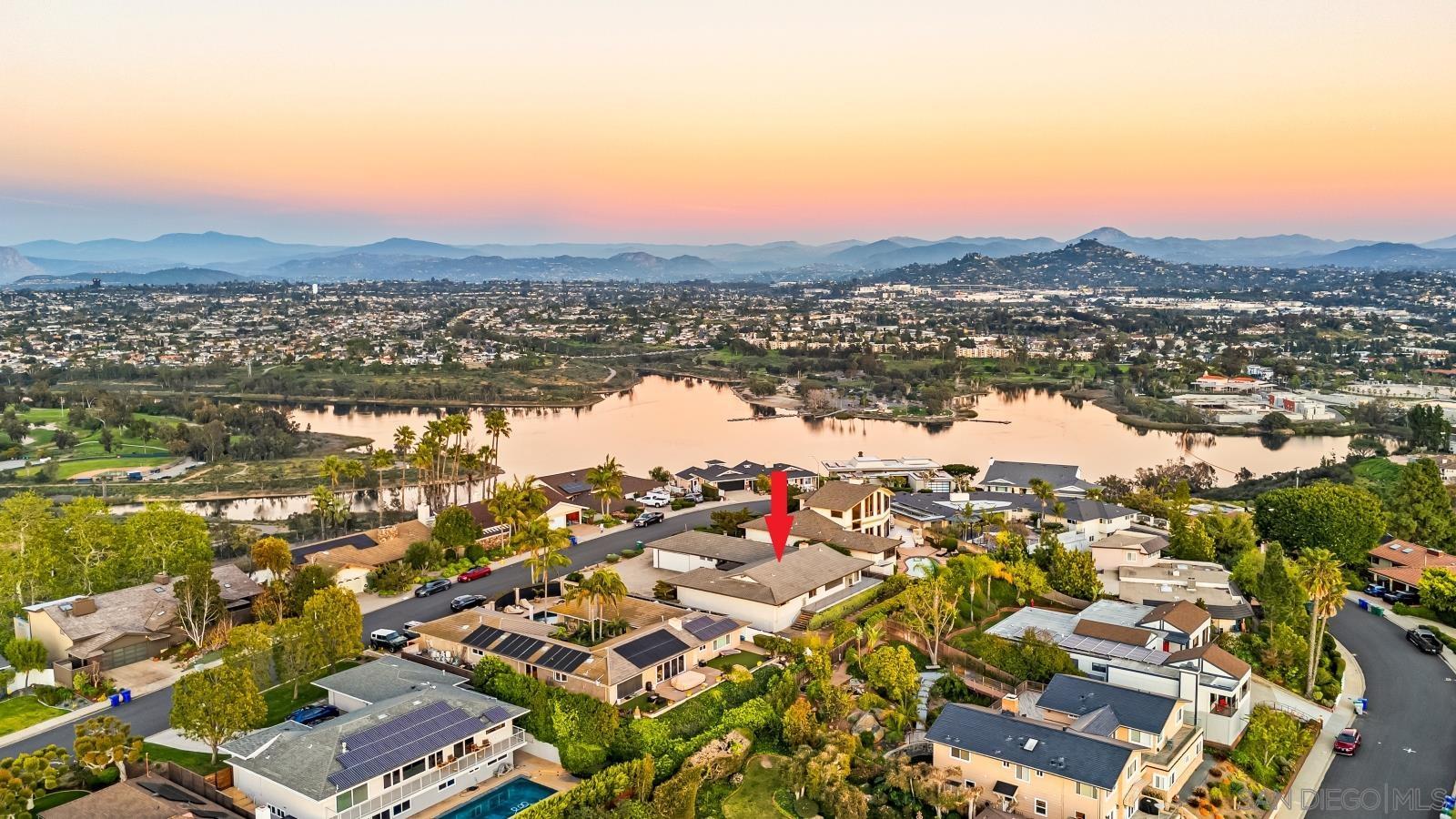 Detail Gallery Image 6 of 39 For 5868  Overlake Ave, San Diego,  CA 92120 - 5 Beds | 3/1 Baths