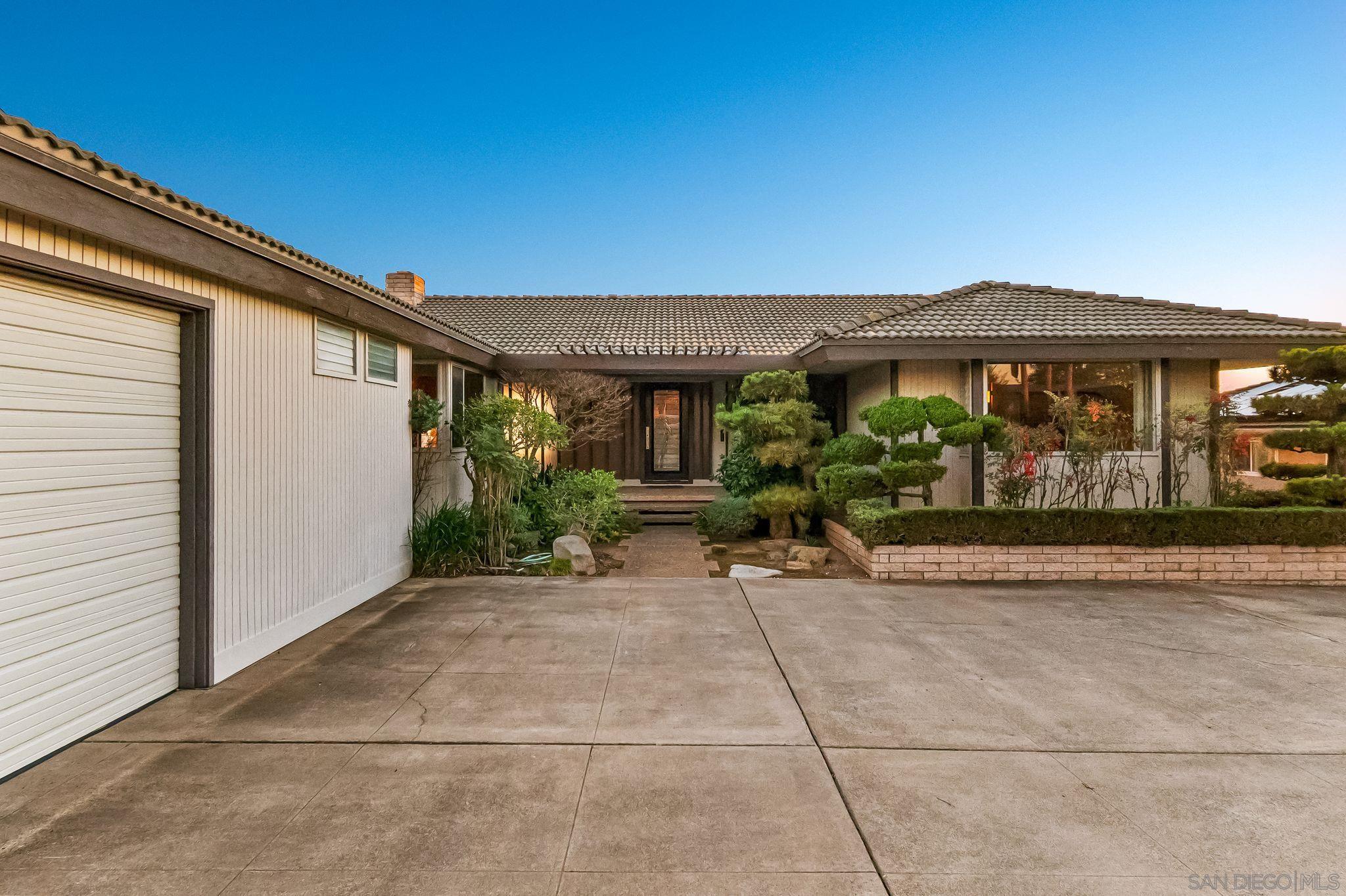 Detail Gallery Image 8 of 39 For 5868  Overlake Ave, San Diego,  CA 92120 - 5 Beds | 3/1 Baths