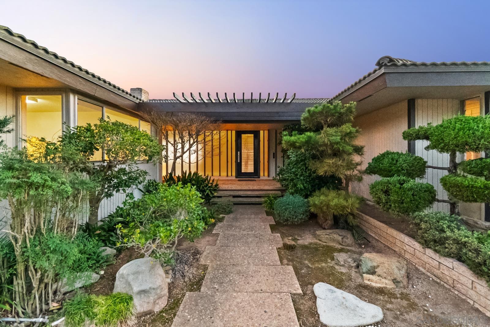 Detail Gallery Image 9 of 39 For 5868  Overlake Ave, San Diego,  CA 92120 - 5 Beds | 3/1 Baths