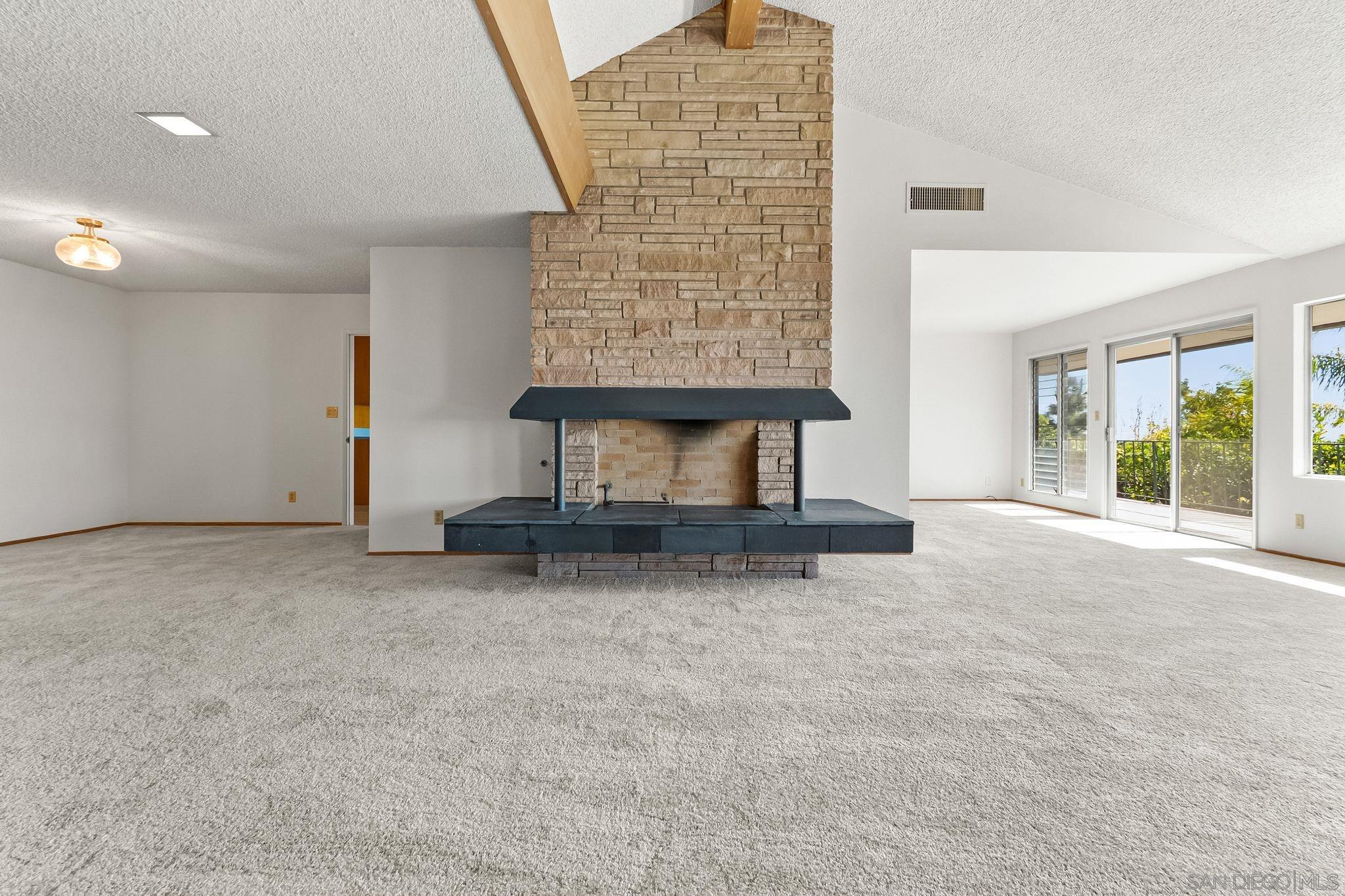 Detail Gallery Image 10 of 39 For 5868  Overlake Ave, San Diego,  CA 92120 - 5 Beds | 3/1 Baths