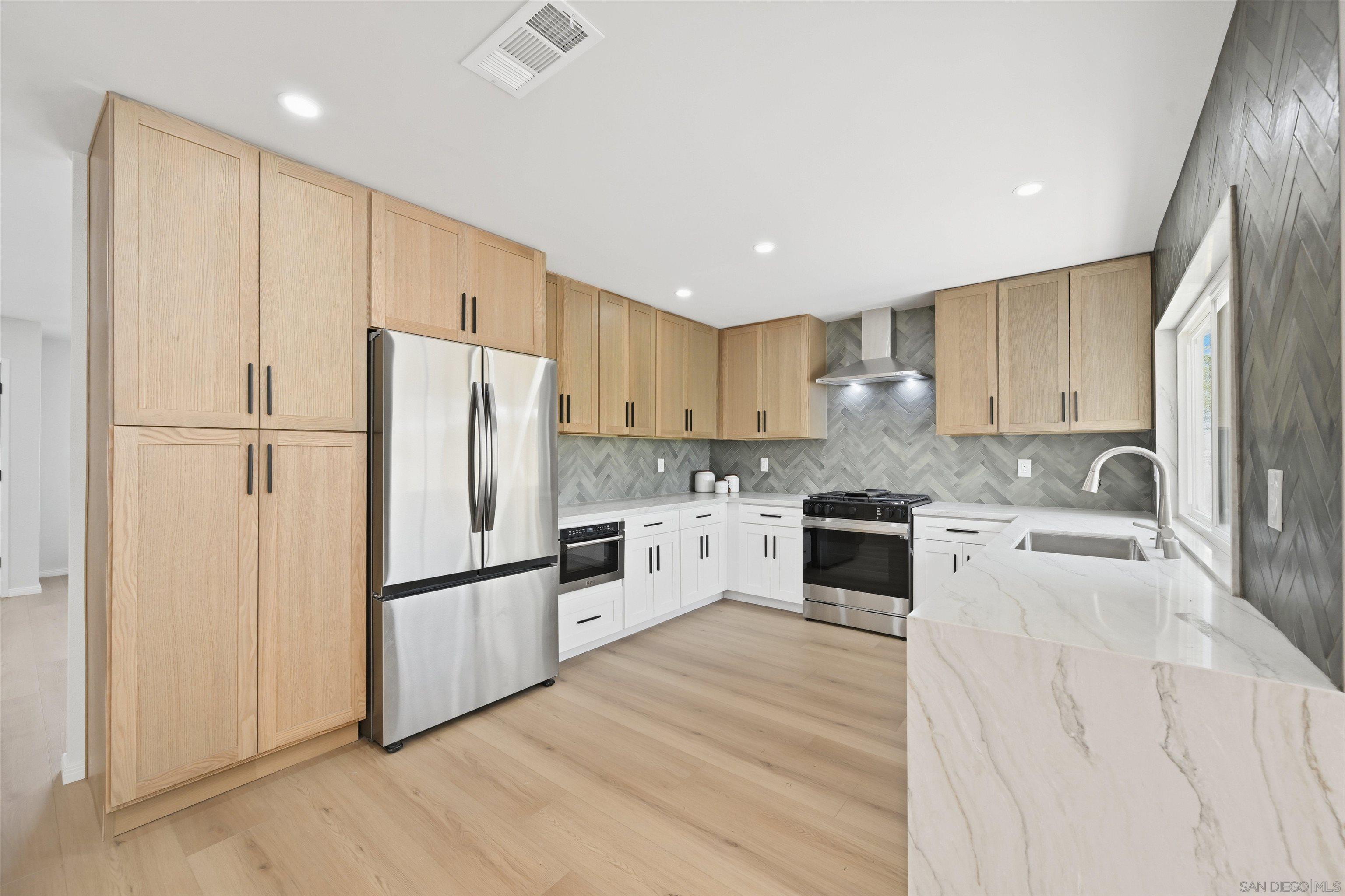 Detail Gallery Image 12 of 32 For 12437  Ridgeton Dr, Lakeside,  CA 92040 - 3 Beds | 2 Baths