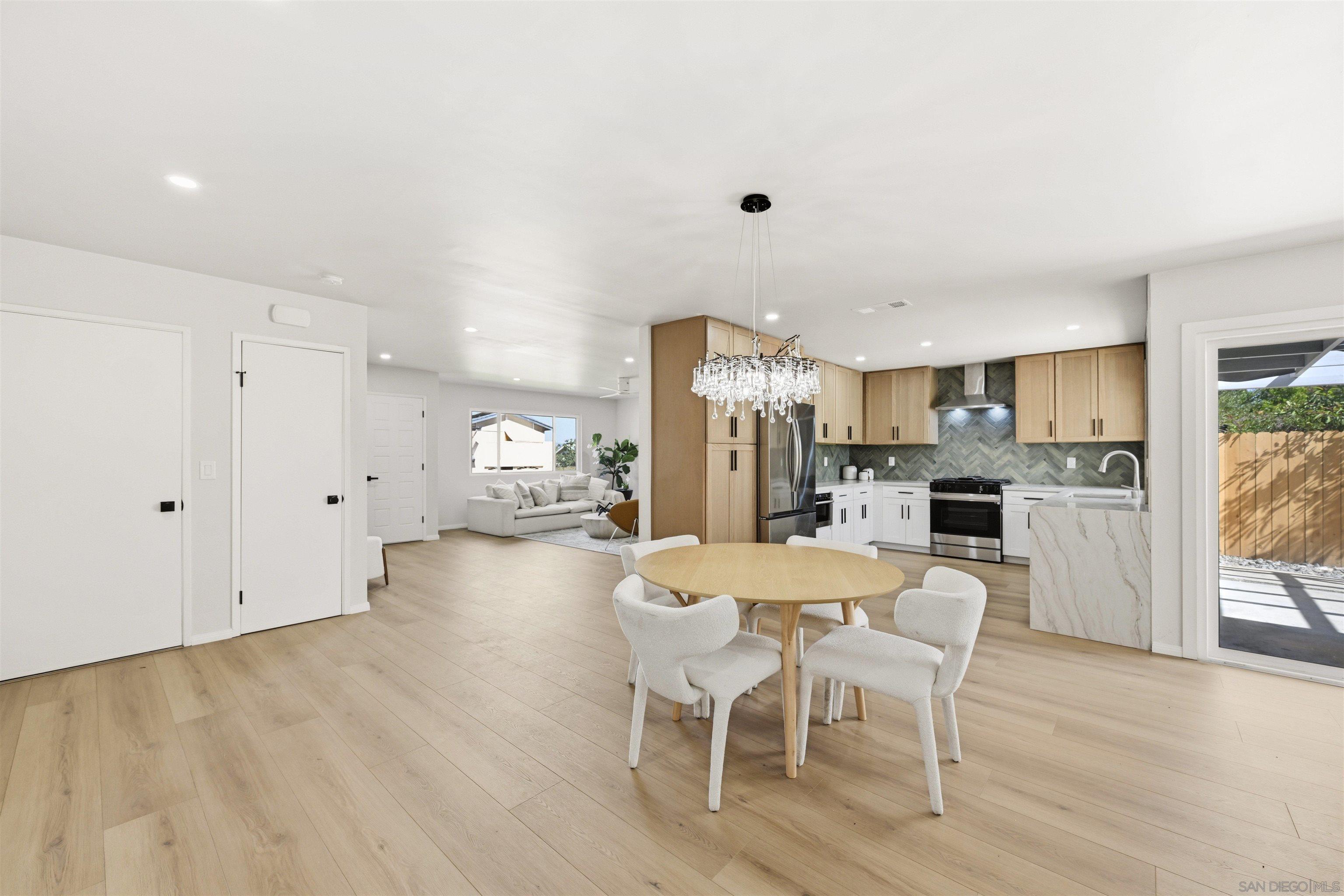 Detail Gallery Image 13 of 32 For 12437  Ridgeton Dr, Lakeside,  CA 92040 - 3 Beds | 2 Baths