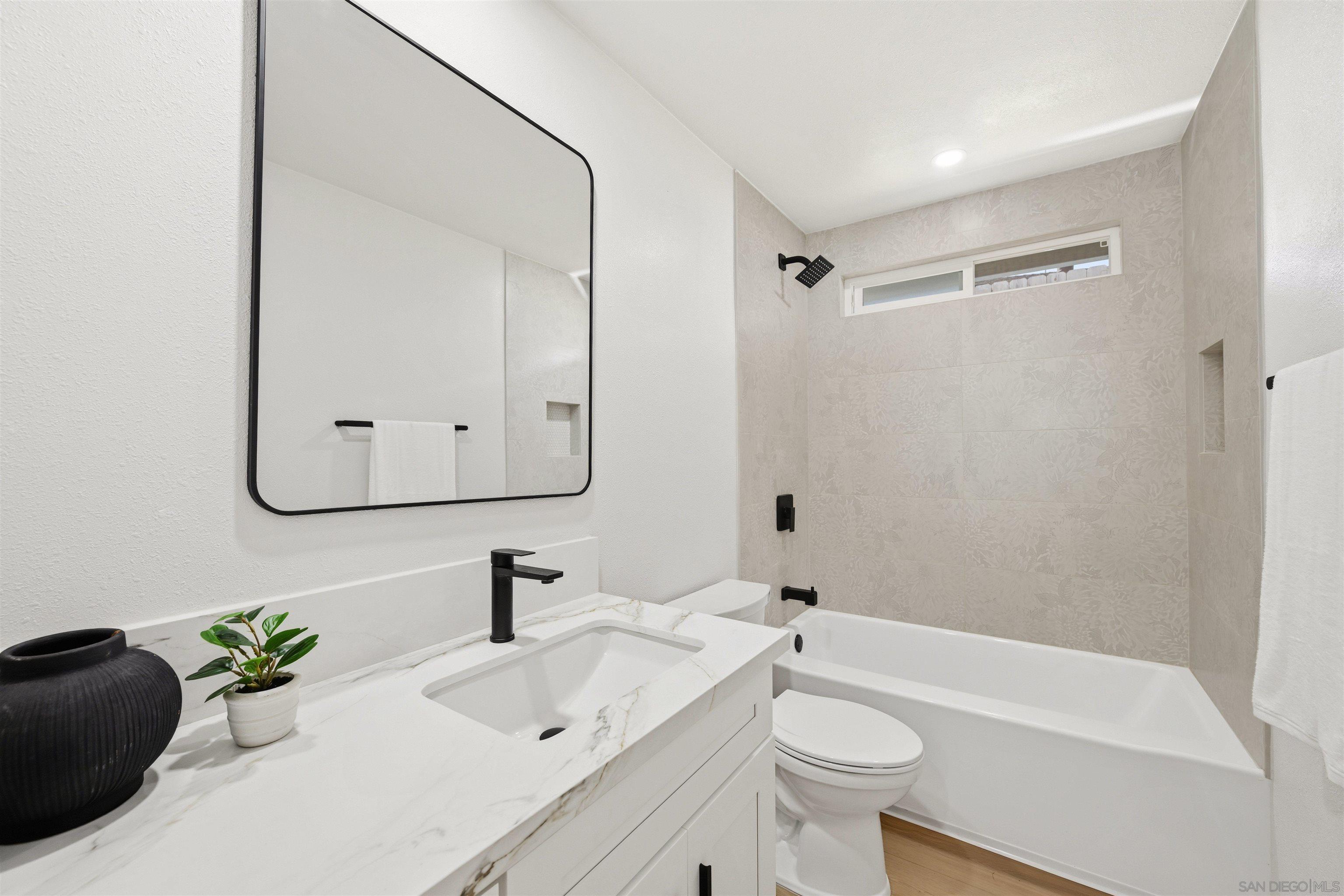 Detail Gallery Image 17 of 32 For 12437  Ridgeton Dr, Lakeside,  CA 92040 - 3 Beds | 2 Baths