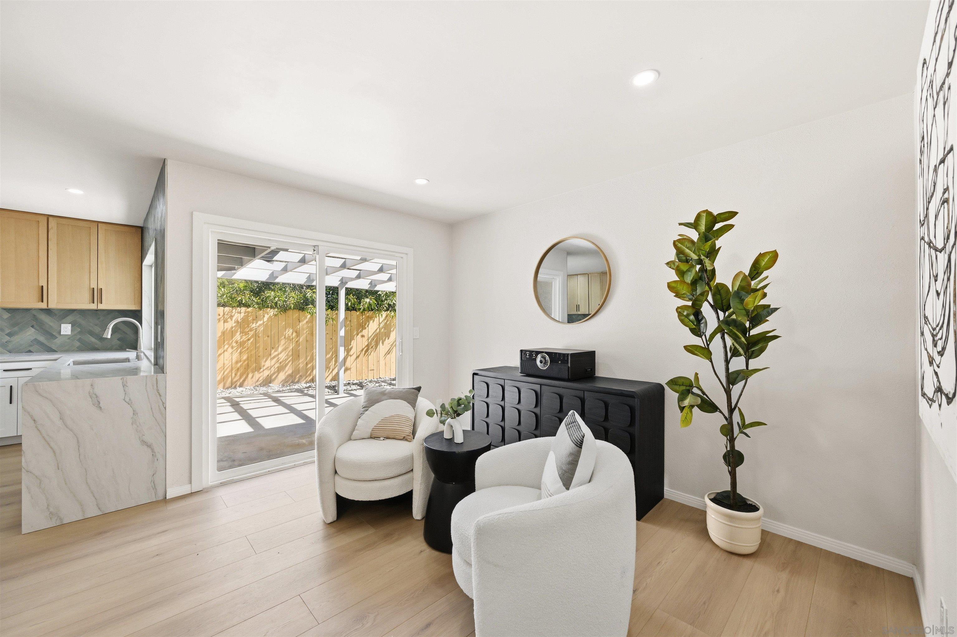 Detail Gallery Image 8 of 32 For 12437  Ridgeton Dr, Lakeside,  CA 92040 - 3 Beds | 2 Baths