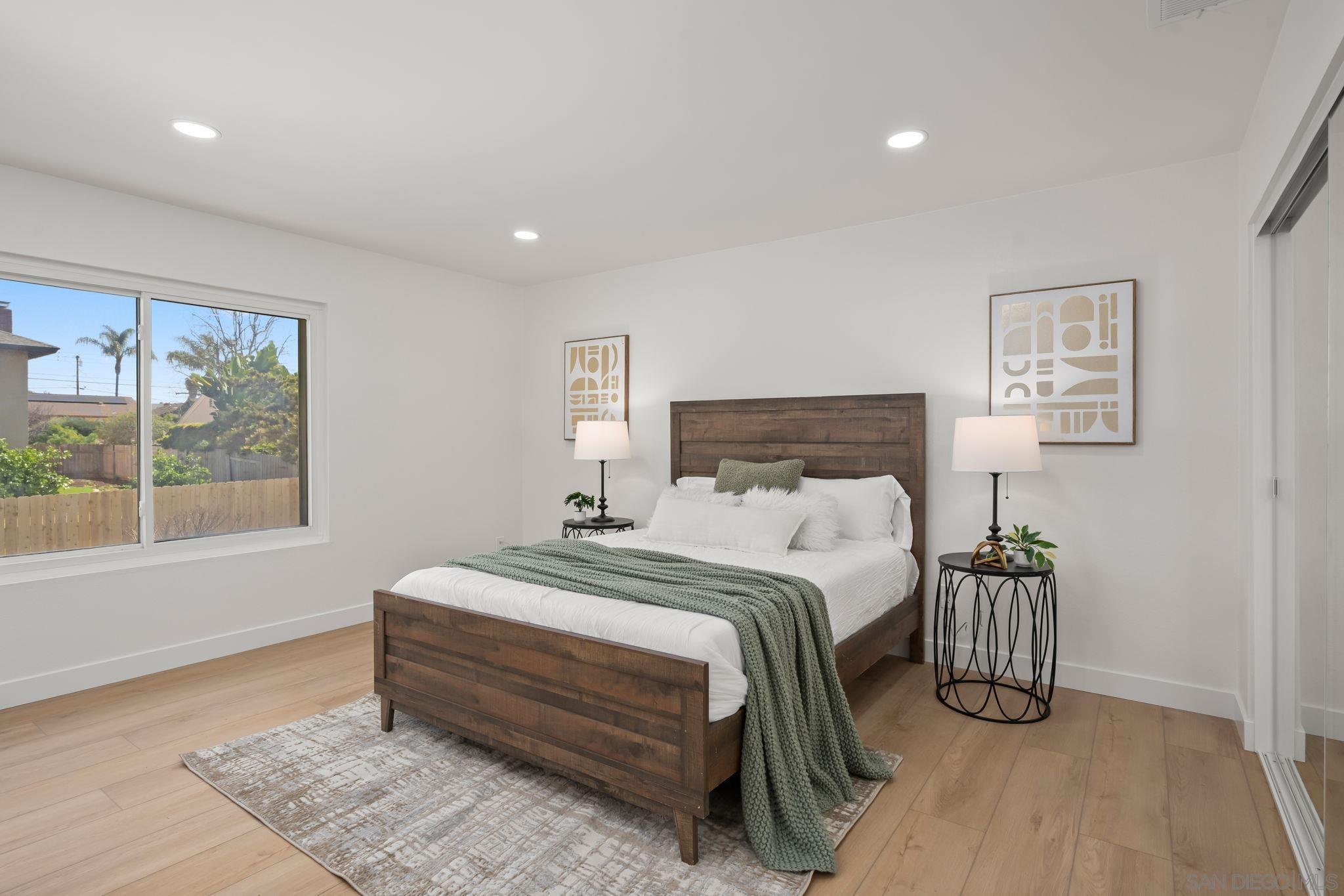 Detail Gallery Image 16 of 31 For 6243  Lake Lomond Dr, San Diego,  CA 92119 - 4 Beds | 3 Baths