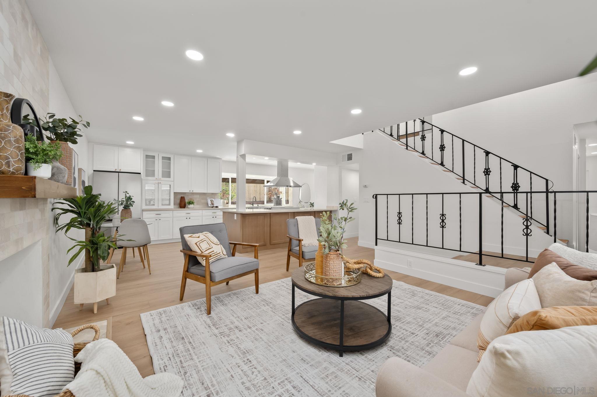 Detail Gallery Image 3 of 31 For 6243  Lake Lomond Dr, San Diego,  CA 92119 - 4 Beds | 3 Baths