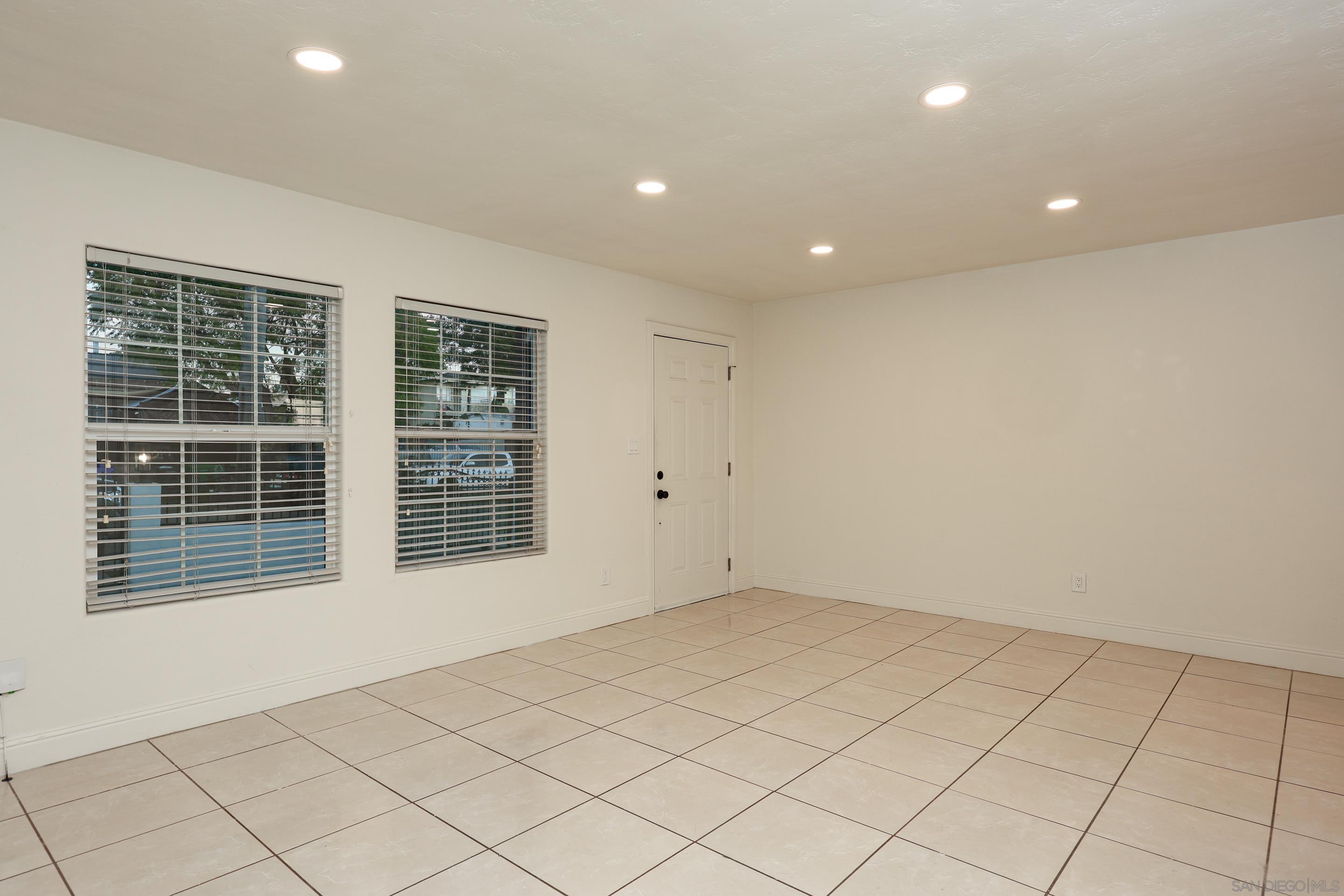 Detail Gallery Image 4 of 36 For Pardee St, San Diego,  CA 92113 - – Beds | – Baths