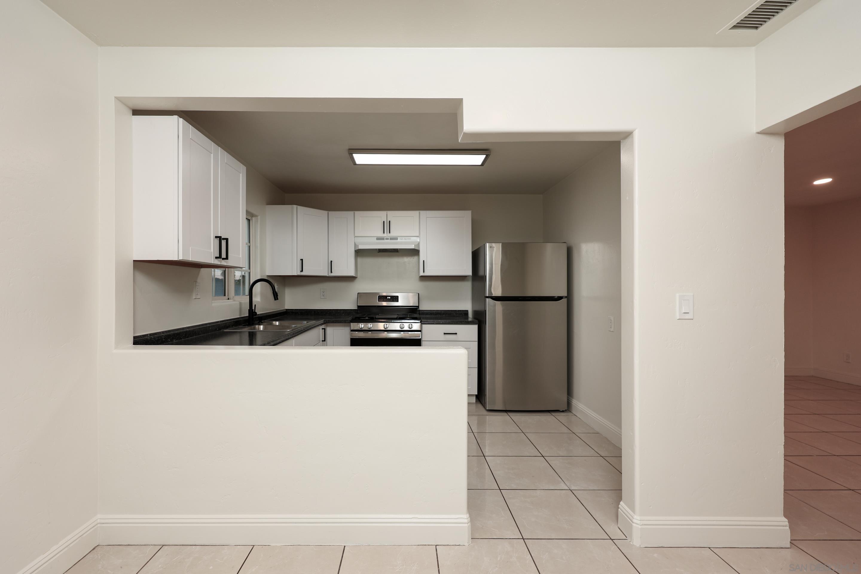 Detail Gallery Image 9 of 36 For Pardee St, San Diego,  CA 92113 - – Beds | – Baths