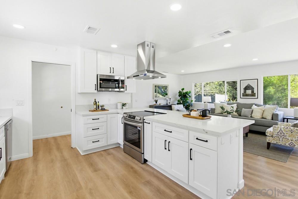 Detail Gallery Image 7 of 58 For 2824  Olive Hill Road, Fallbrook,  CA 92028 - 3 Beds | 3 Baths