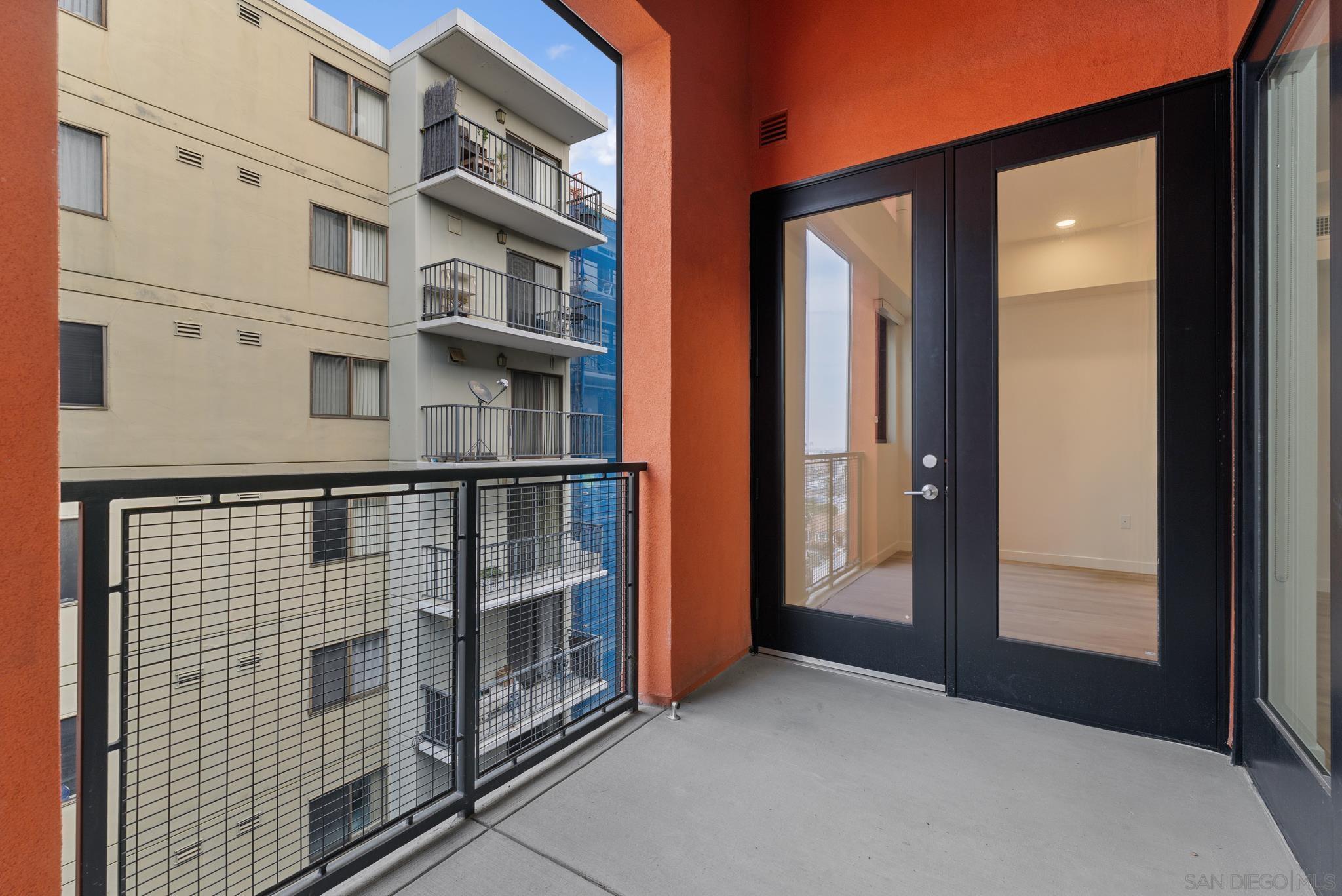 Detail Gallery Image 2 of 17 For 3922  Park Blvd  603, San Diego,  CA 92103 - 1 Beds | 1/1 Baths
