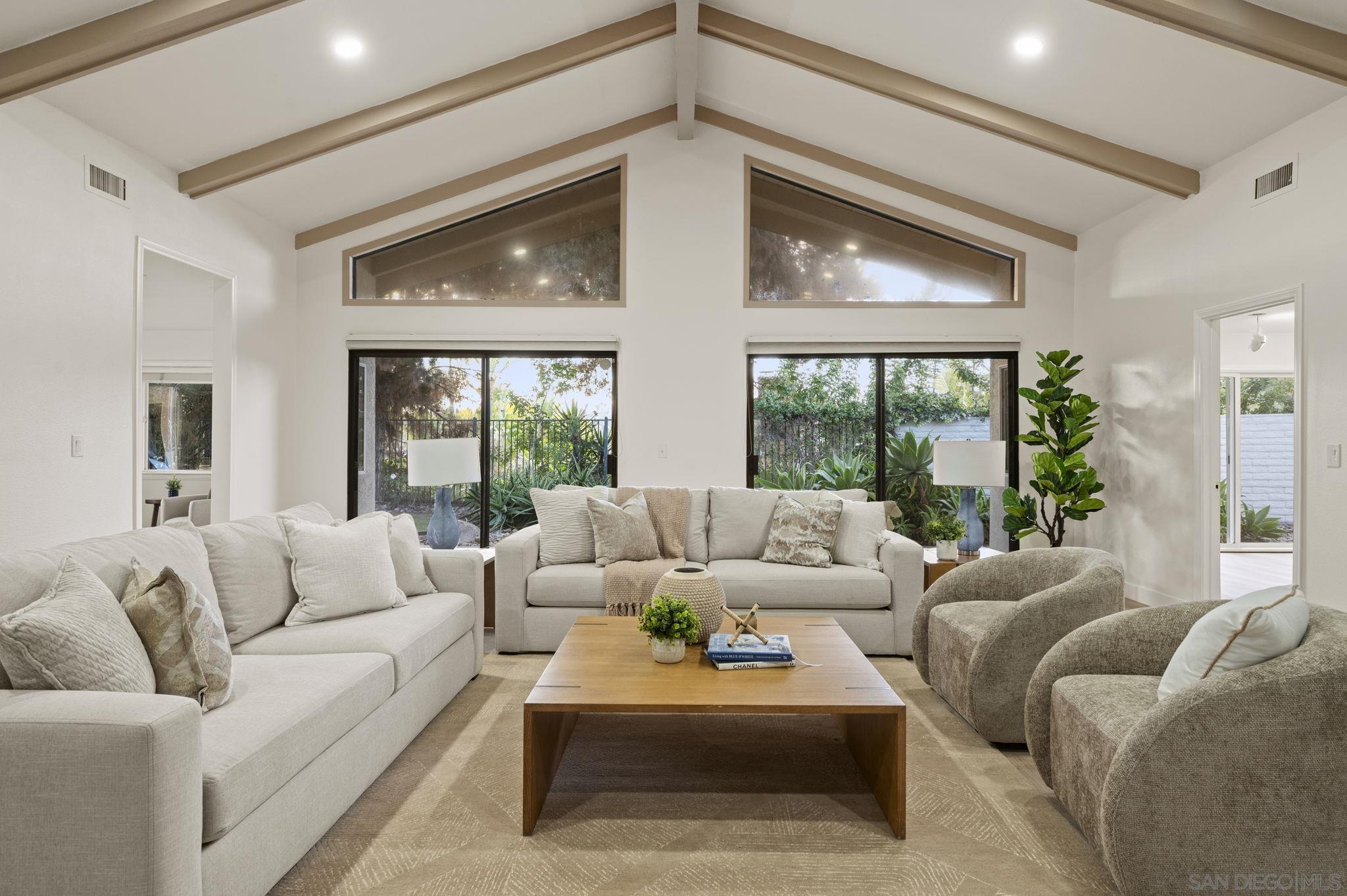 Detail Gallery Image 2 of 68 For 7001  Almaden Ln, Carlsbad,  CA 92009 - 4 Beds | 3/1 Baths