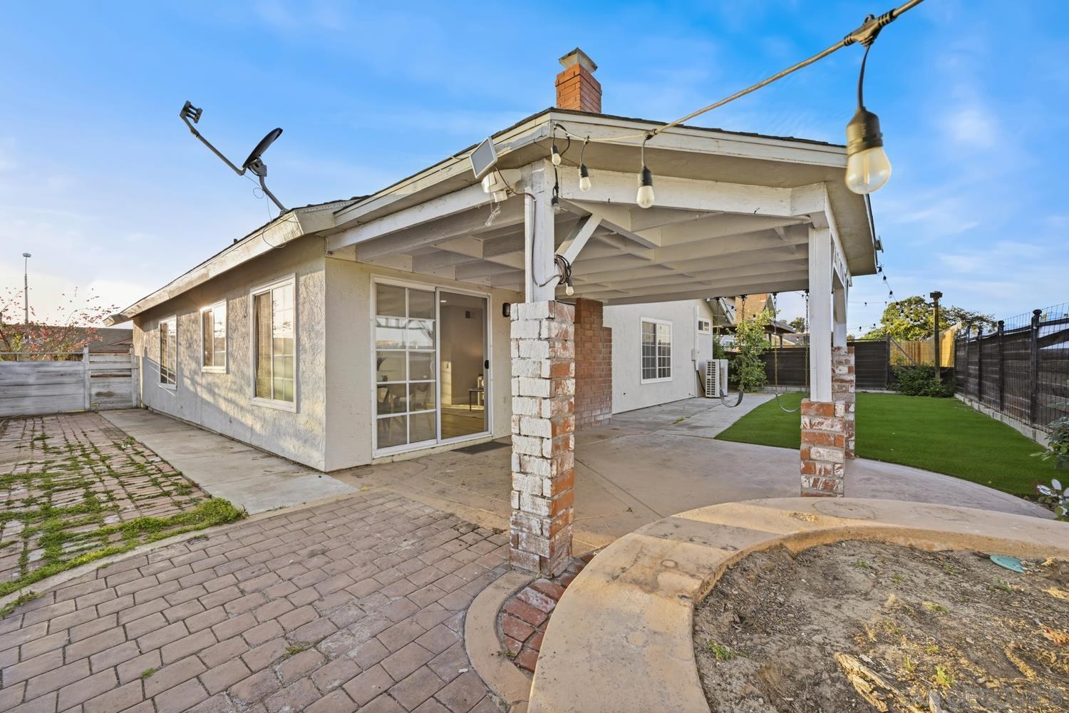 Detail Gallery Image 11 of 26 For 973  Stillwell Ave, San Diego,  CA 92114 - 4 Beds | 2 Baths