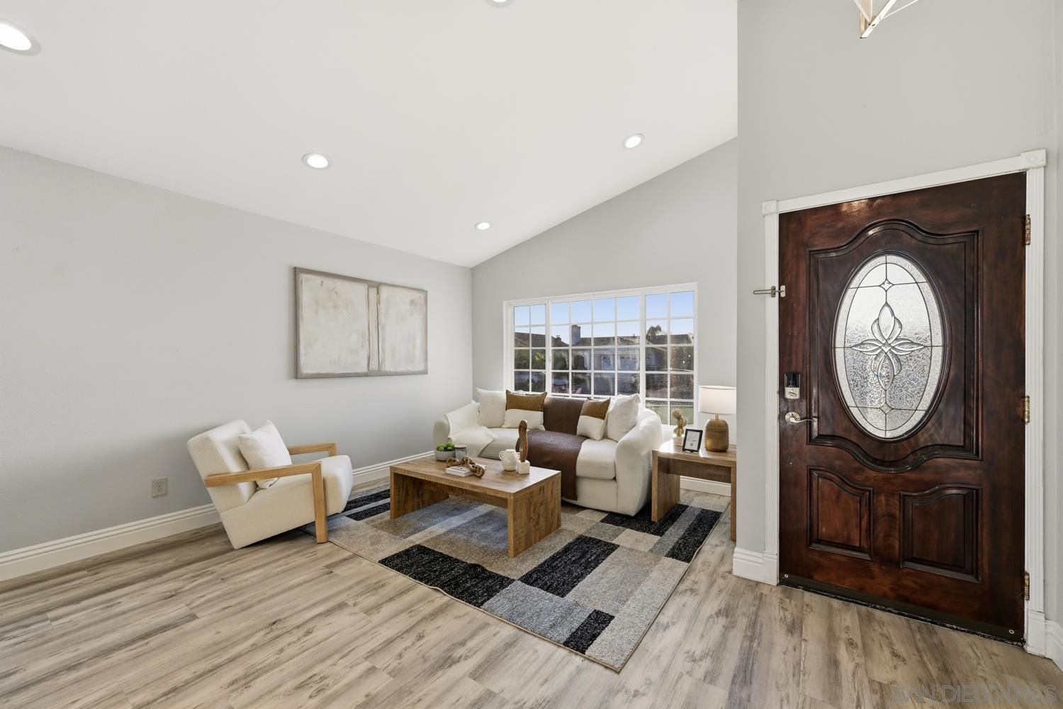 Detail Gallery Image 3 of 26 For 973  Stillwell Ave, San Diego,  CA 92114 - 4 Beds | 2 Baths