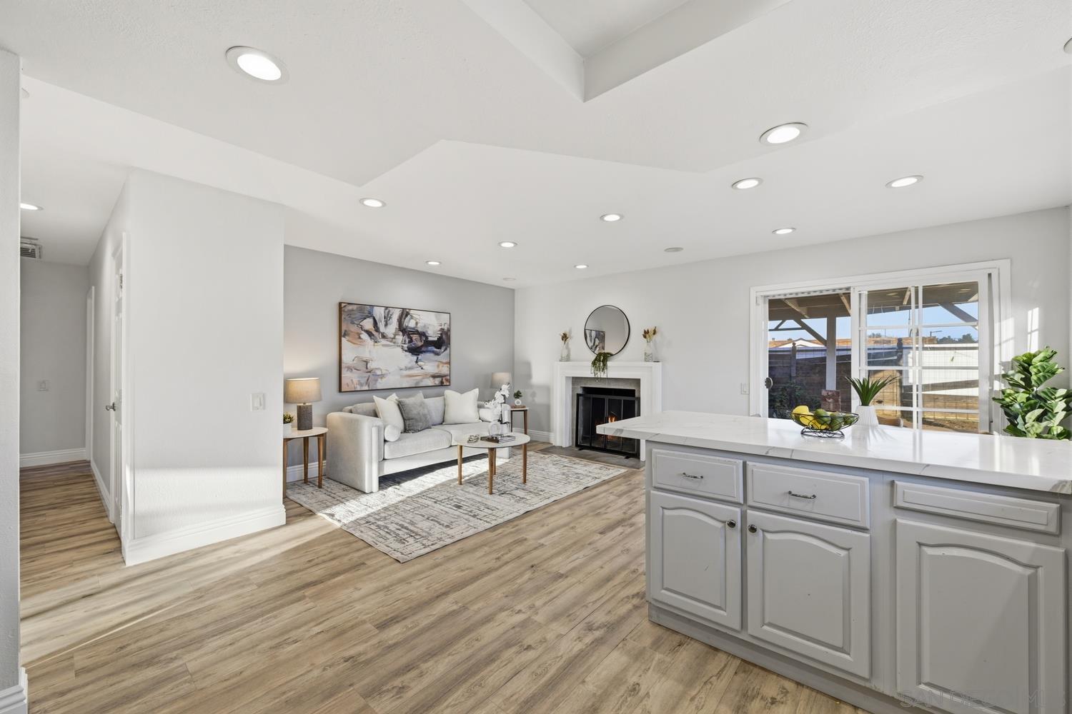 Detail Gallery Image 8 of 26 For 973  Stillwell Ave, San Diego,  CA 92114 - 4 Beds | 2 Baths