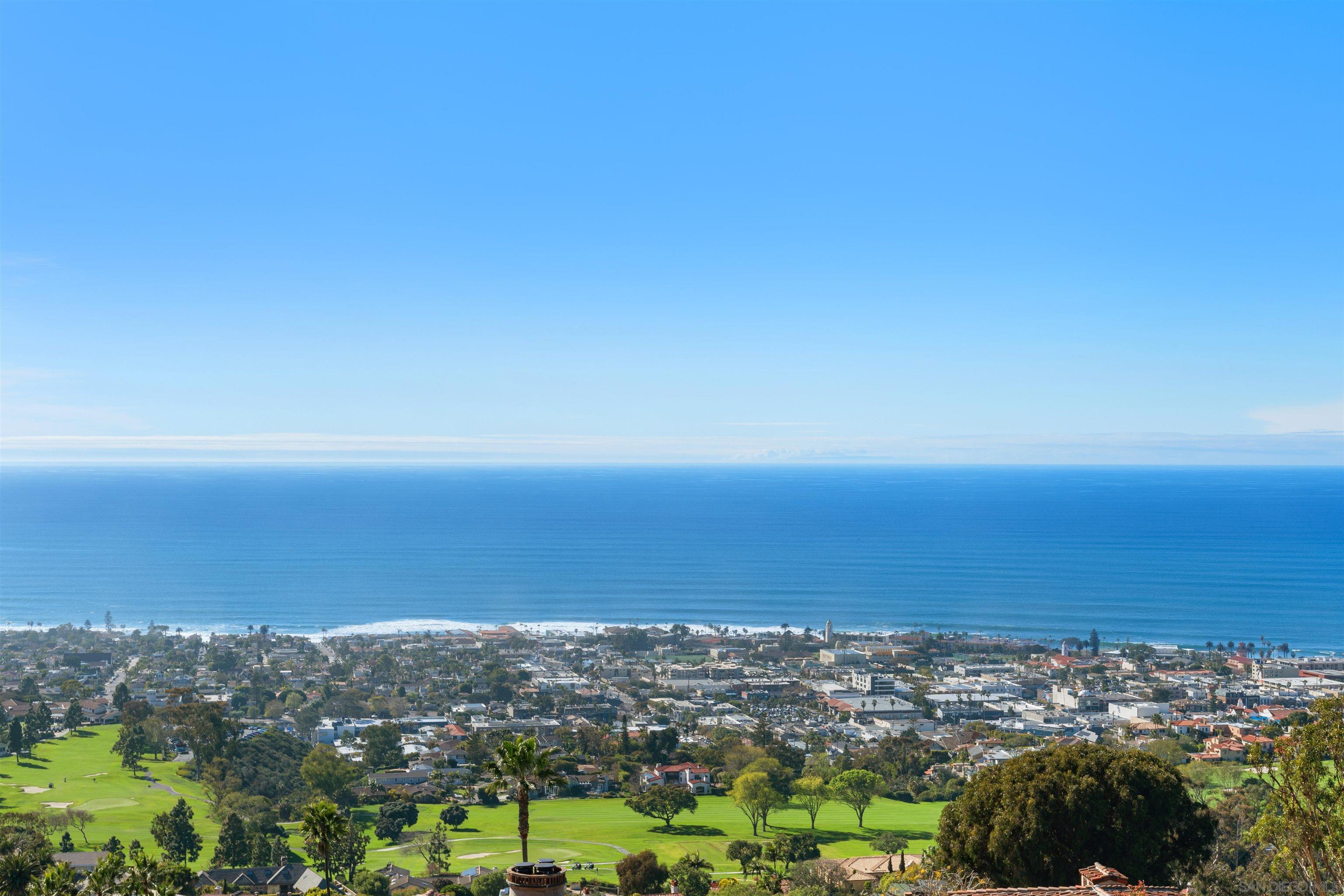 Detail Gallery Image 15 of 45 For 7304  Encelia Dr, La Jolla,  CA 92037 - 6 Beds | 7/2 Baths