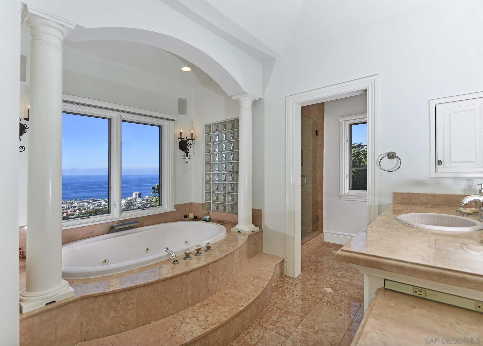 Detail Gallery Image 24 of 45 For 7304  Encelia Dr, La Jolla,  CA 92037 - 6 Beds | 7/2 Baths