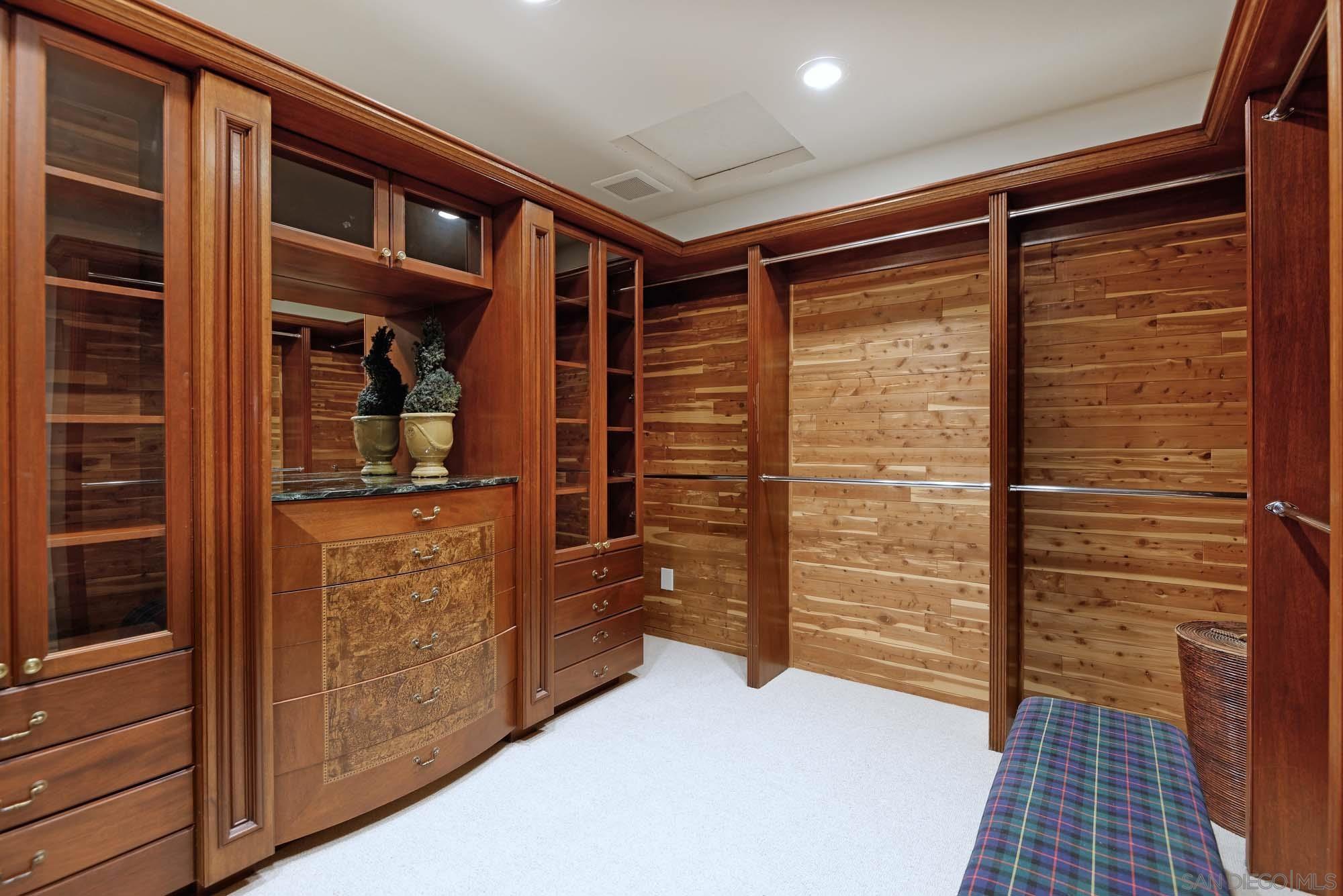 Detail Gallery Image 26 of 45 For 7304  Encelia Dr, La Jolla,  CA 92037 - 6 Beds | 7/2 Baths