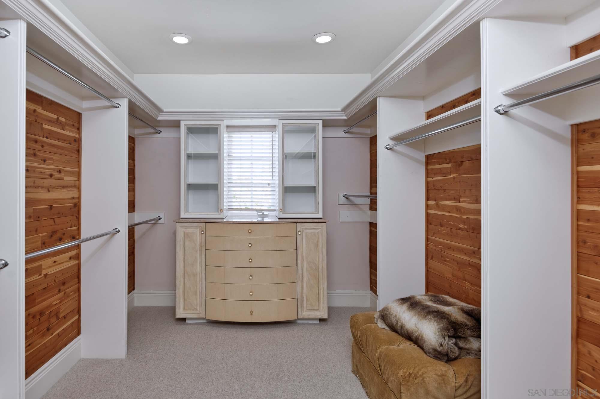 Detail Gallery Image 27 of 45 For 7304  Encelia Dr, La Jolla,  CA 92037 - 6 Beds | 7/2 Baths