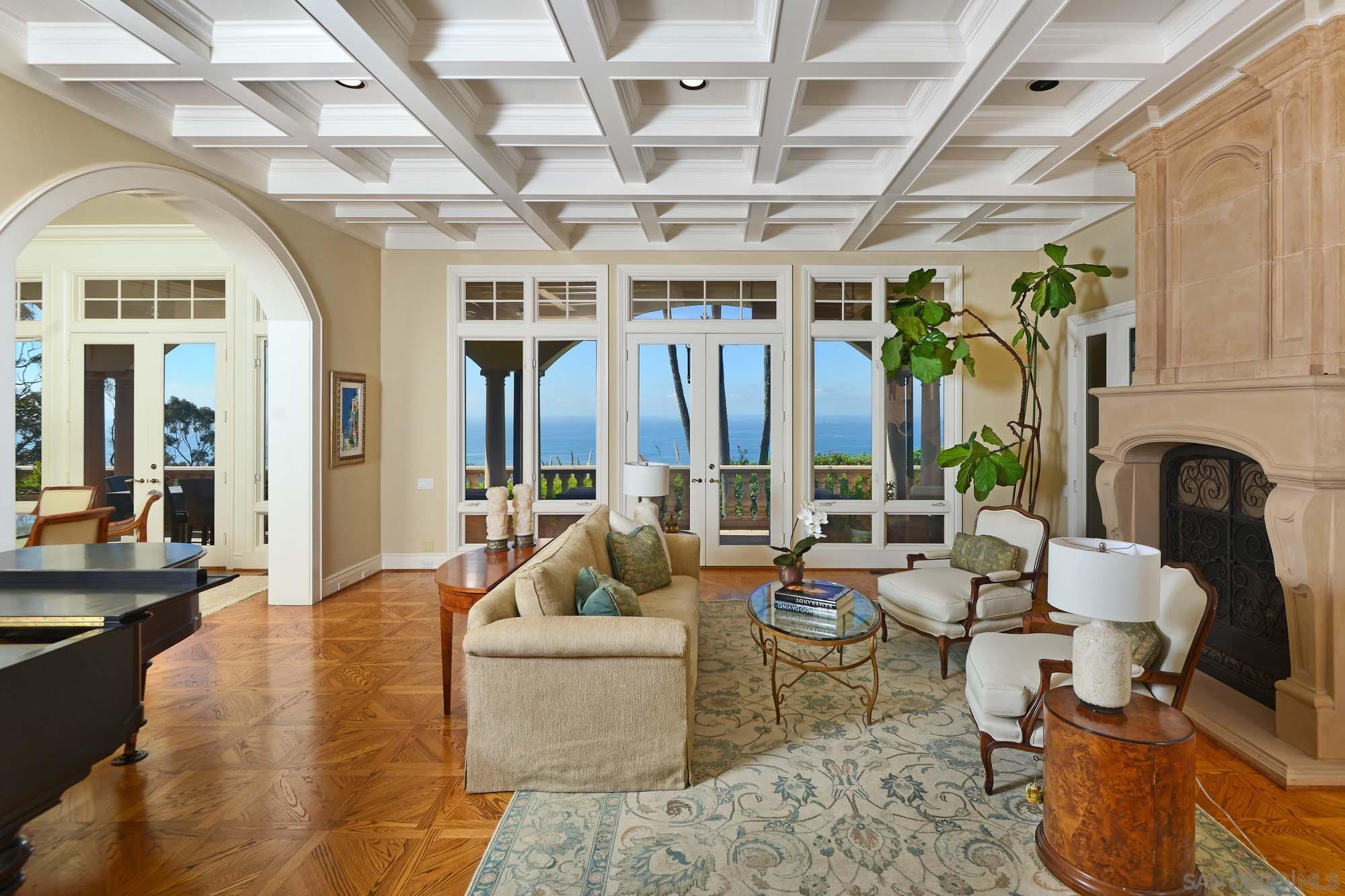 Detail Gallery Image 5 of 45 For 7304  Encelia Dr, La Jolla,  CA 92037 - 6 Beds | 7/2 Baths