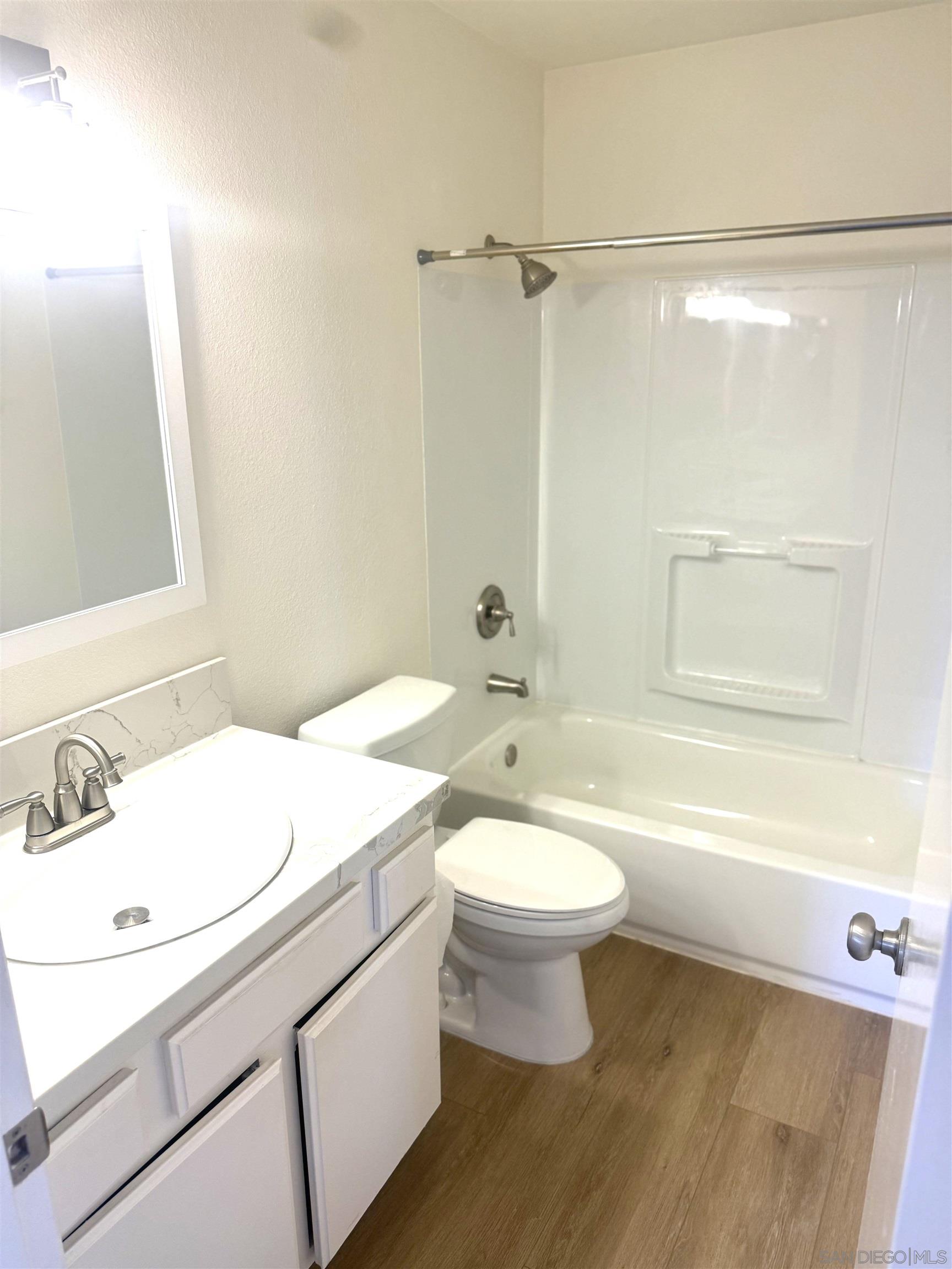 Detail Gallery Image 12 of 27 For 7640  Palmilla Dr  #104,  San Diego,  CA 92122 - 2 Beds | 2 Baths