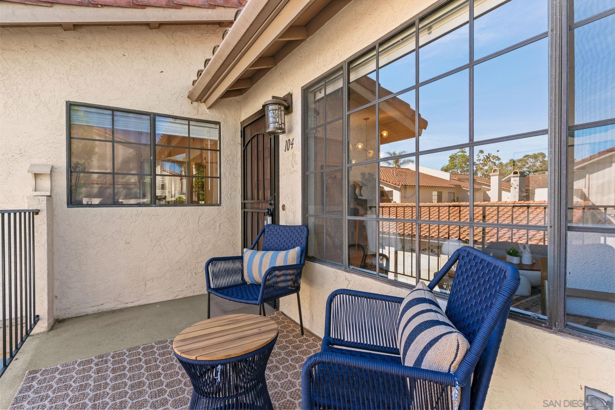 Detail Gallery Image 3 of 27 For 7640  Palmilla Dr  #104,  San Diego,  CA 92122 - 2 Beds | 2 Baths