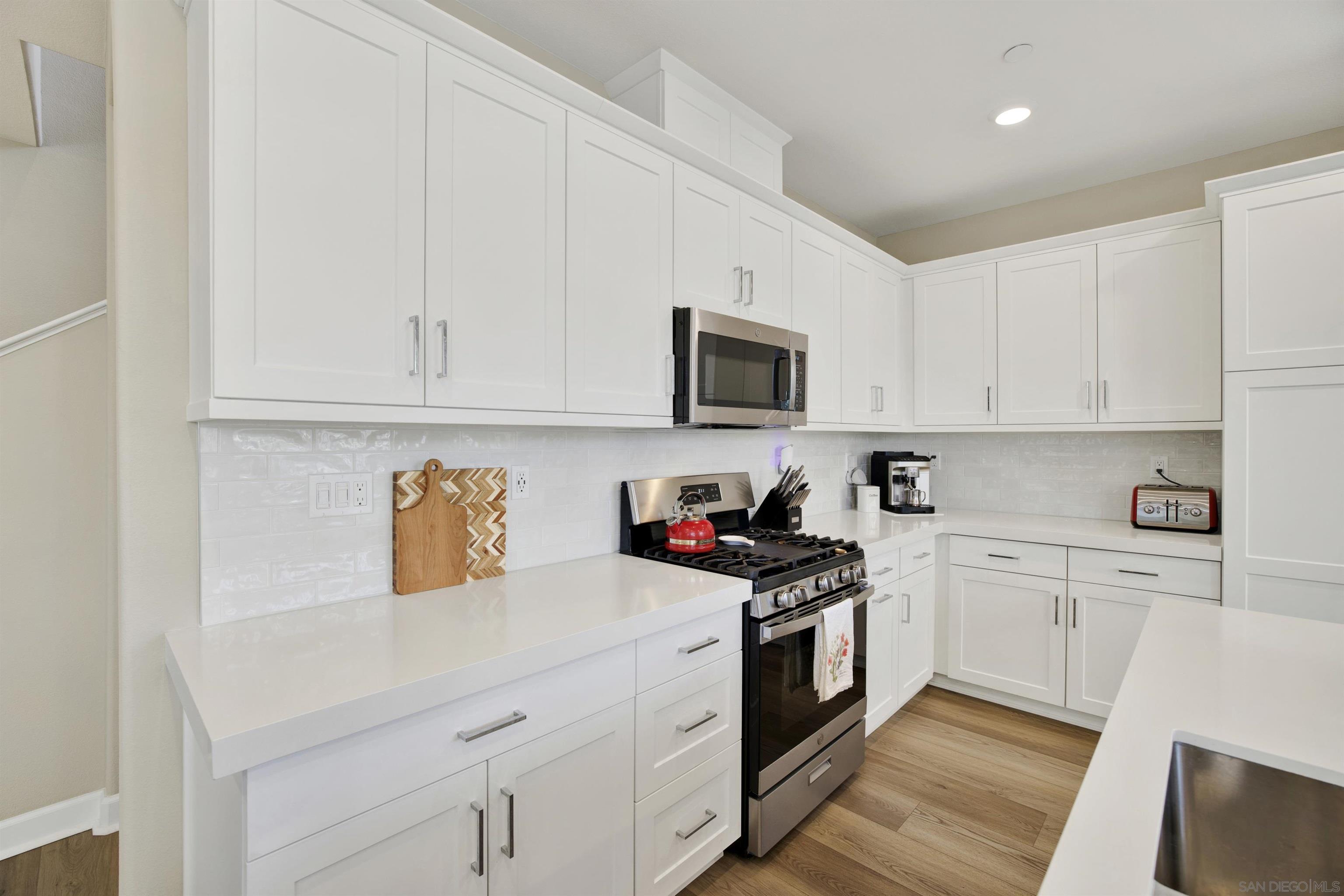 Detail Gallery Image 15 of 52 For 1646  Carol Lee Ln, Escondido,  CA 92026 - 3 Beds | 2/1 Baths