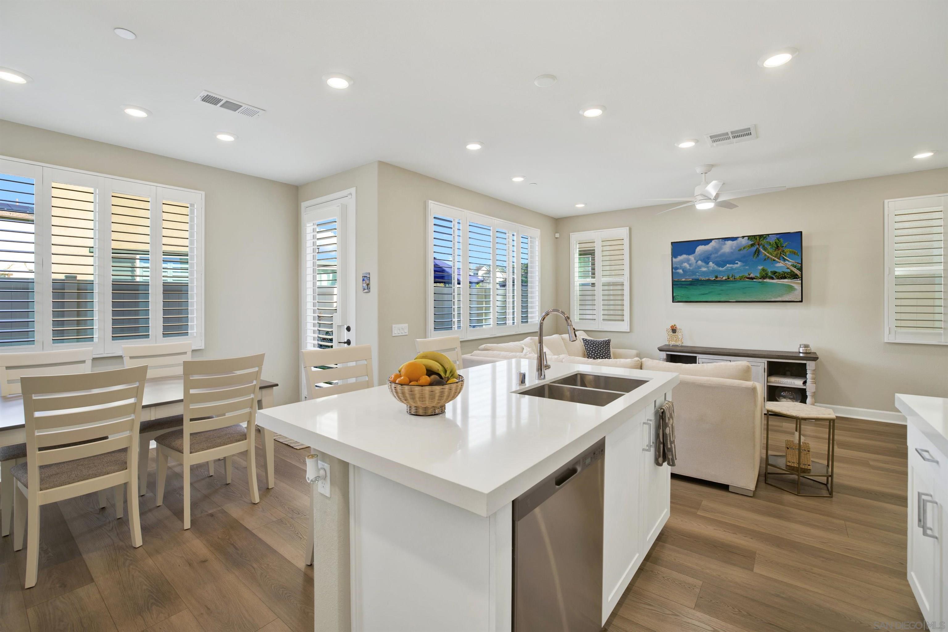 Detail Gallery Image 16 of 52 For 1646  Carol Lee Ln, Escondido,  CA 92026 - 3 Beds | 2/1 Baths