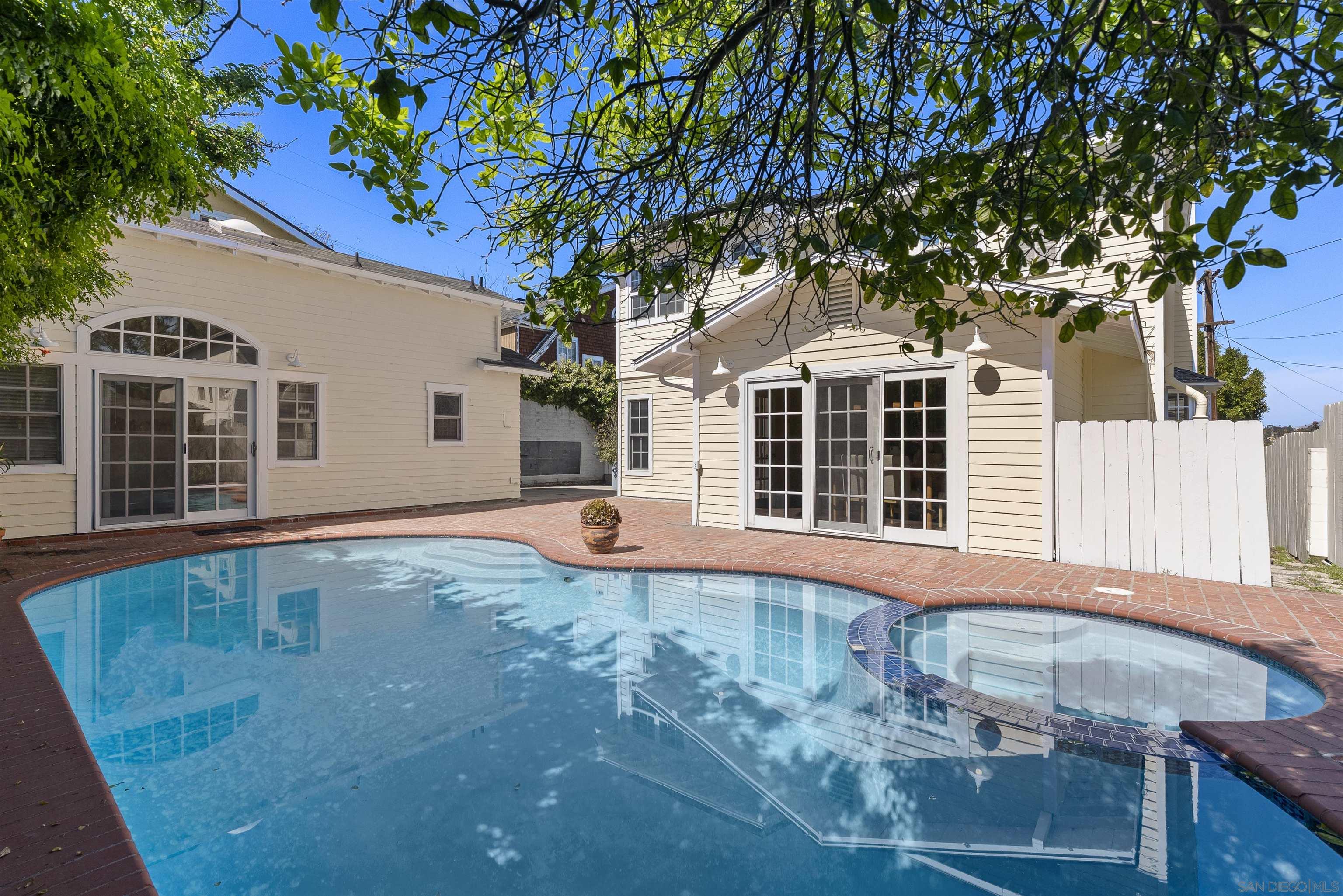 Front Image Thumbnail for SD260005258