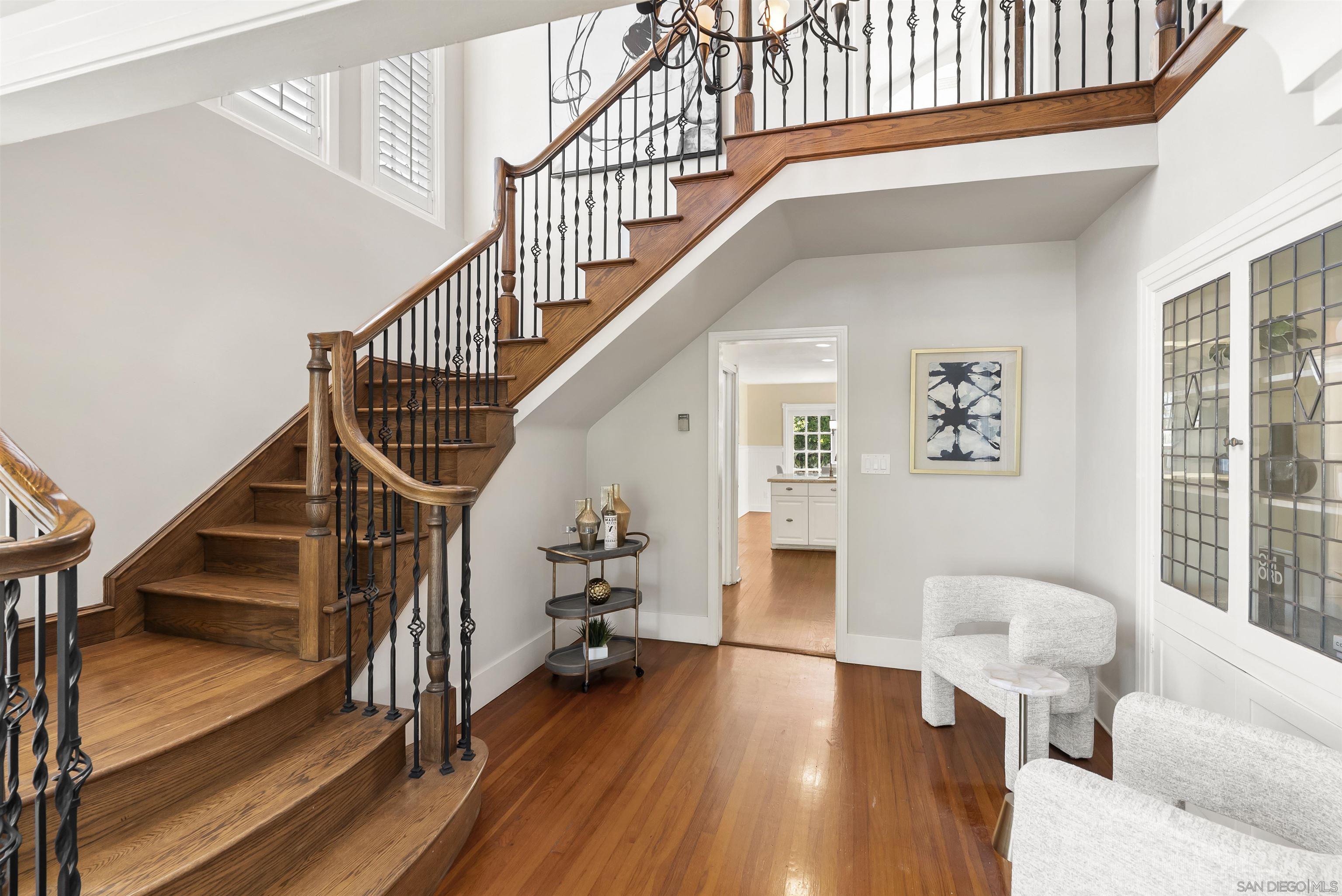 Detail Gallery Image 13 of 41 For 921  Court Way, San Diego,  CA 92103 - 4 Beds | 4 Baths