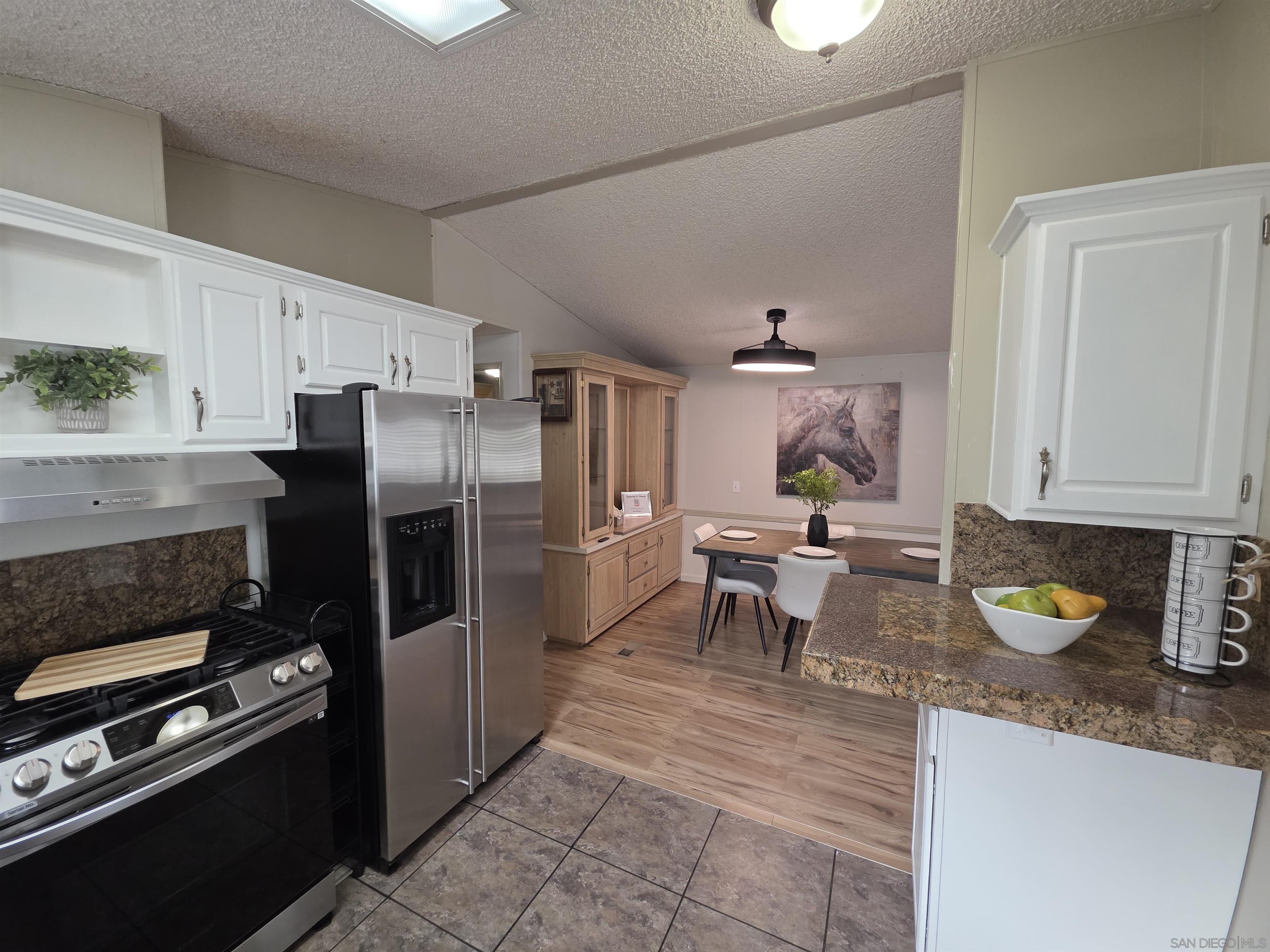 Detail Gallery Image 12 of 48 For 4832  Old Cliffs Rd, San Diego,  CA 92120 - 2 Beds | 2 Baths