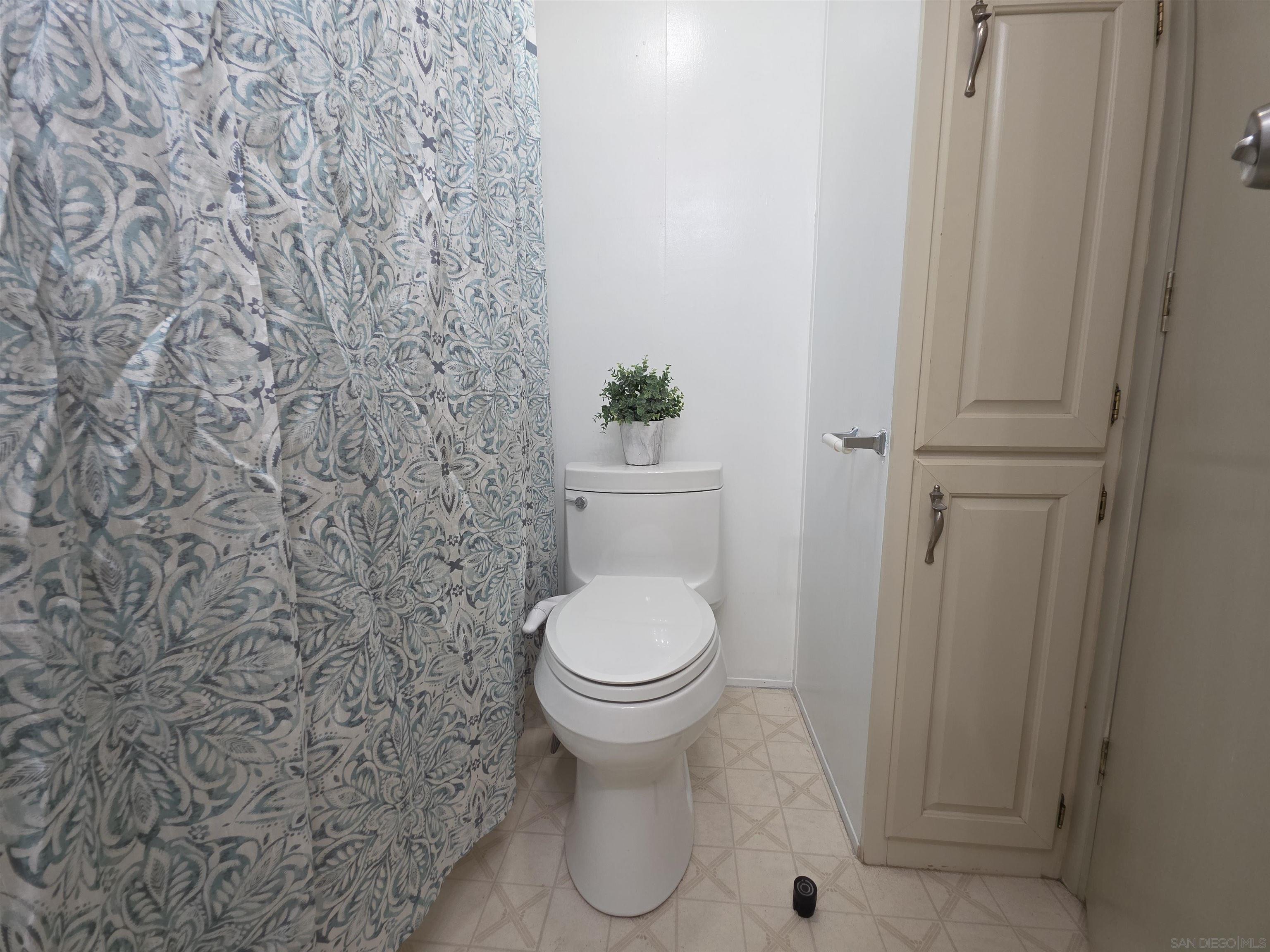 Detail Gallery Image 23 of 48 For 4832  Old Cliffs Rd, San Diego,  CA 92120 - 2 Beds | 2 Baths