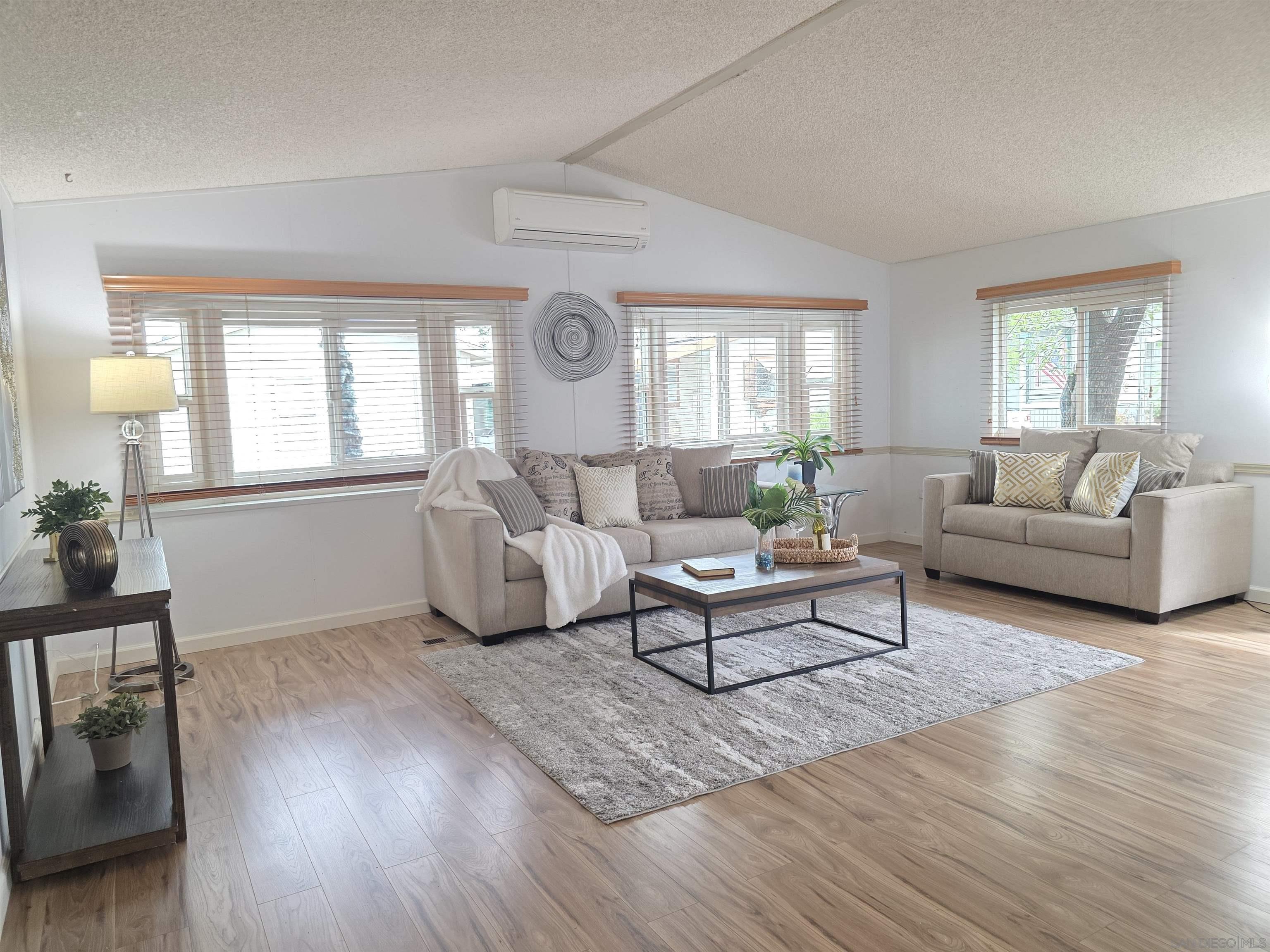 Detail Gallery Image 4 of 48 For 4832  Old Cliffs Rd, San Diego,  CA 92120 - 2 Beds | 2 Baths