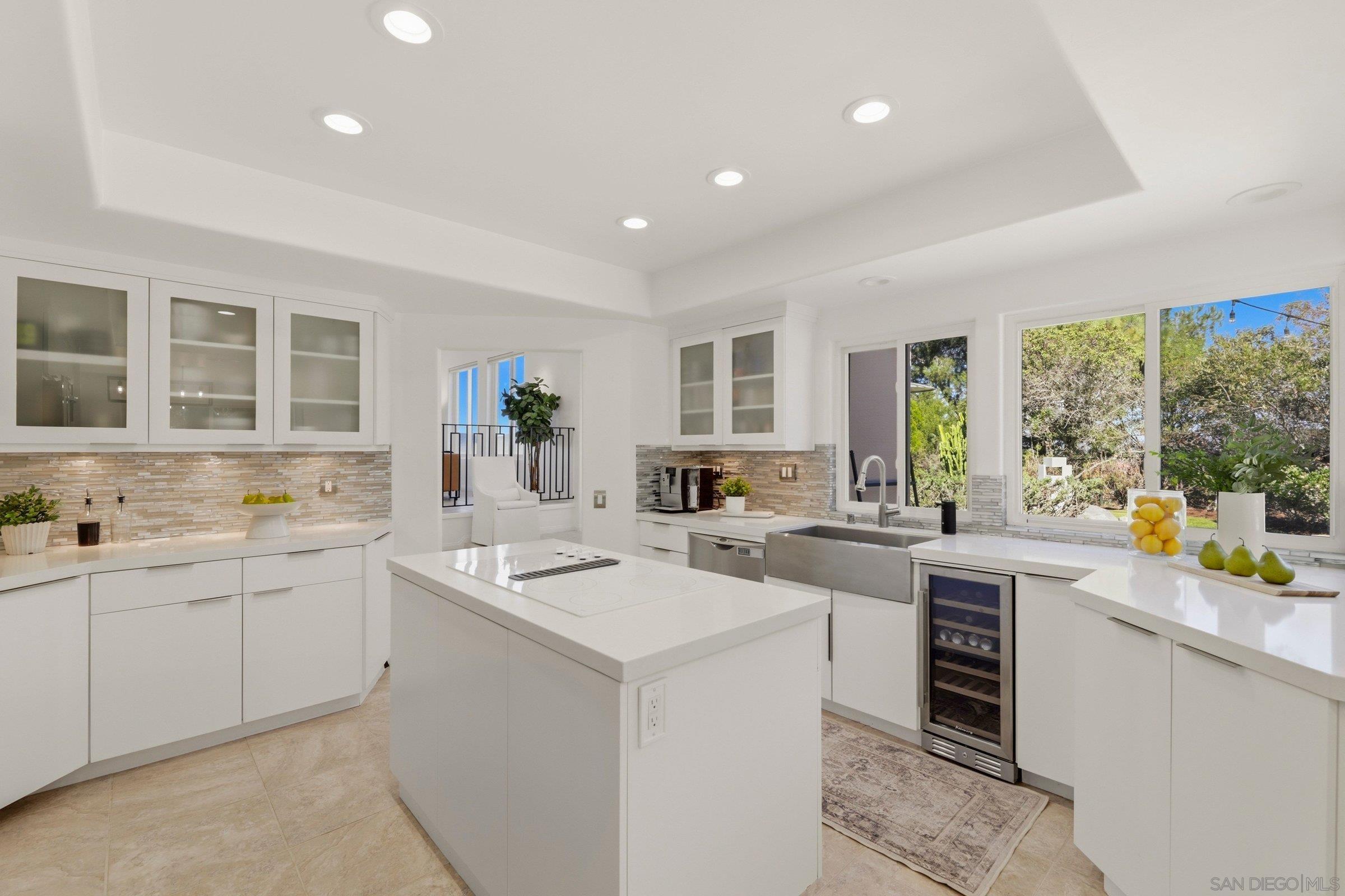 Detail Gallery Image 19 of 53 For 13024  Olmeda Court, San Diego,  CA 92128 - 4 Beds | 4 Baths