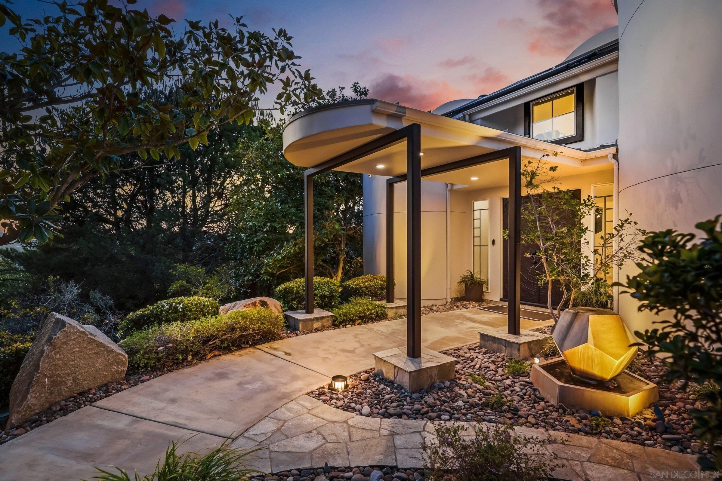 Detail Gallery Image 3 of 53 For 13024  Olmeda Court, San Diego,  CA 92128 - 4 Beds | 4 Baths