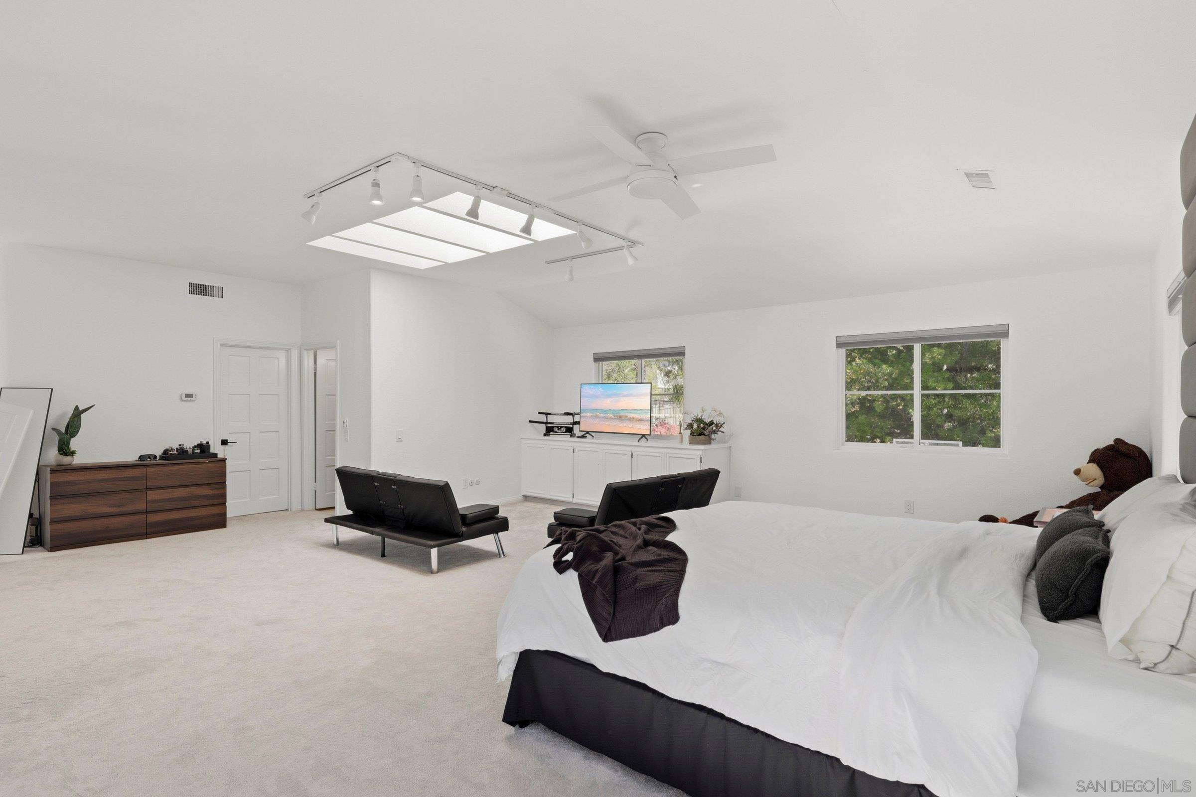 Detail Gallery Image 40 of 53 For 13024  Olmeda Court, San Diego,  CA 92128 - 4 Beds | 4 Baths