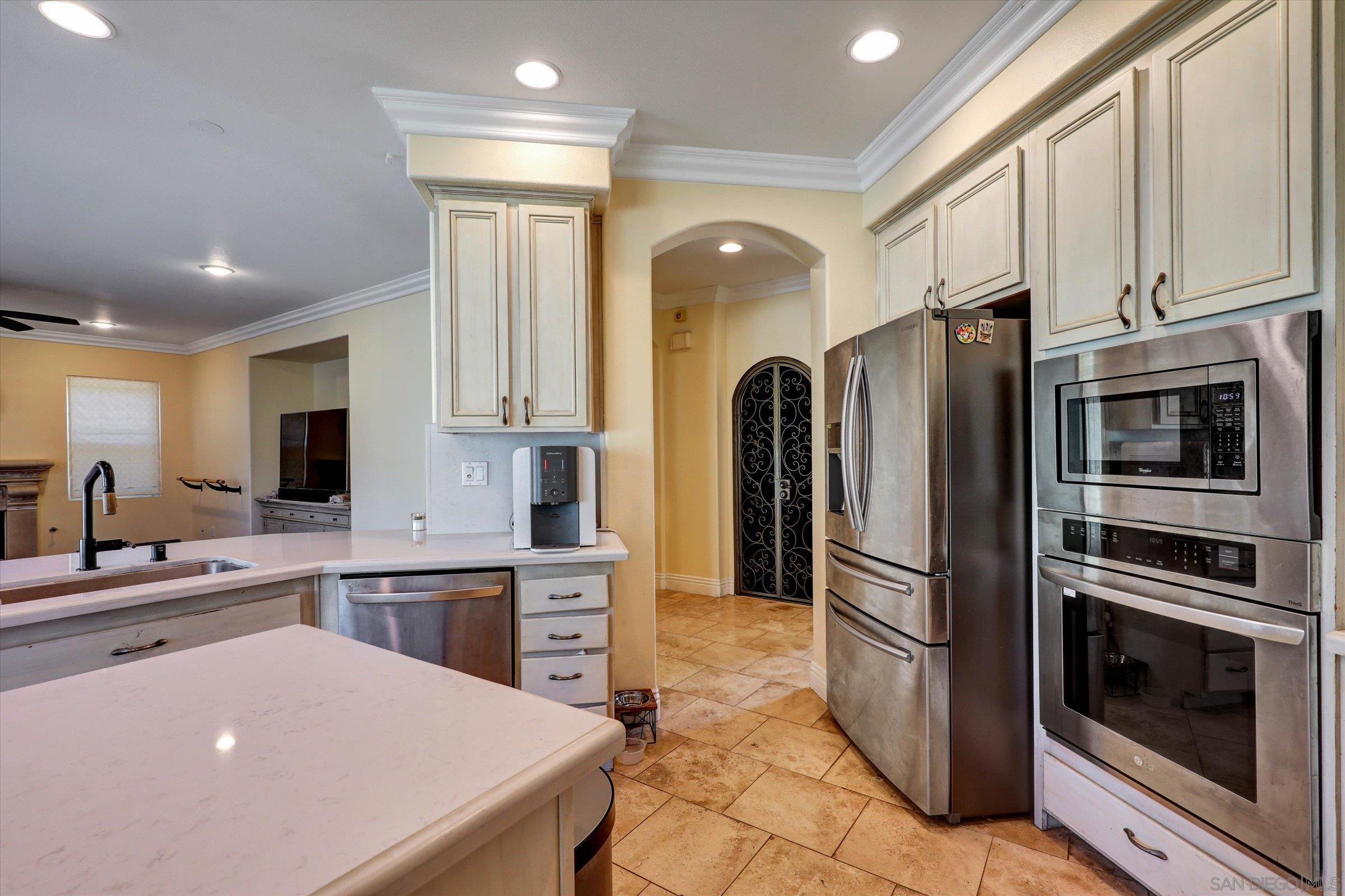 Detail Gallery Image 13 of 40 For 2493  Crooked Trail Rd, Chula Vista,  CA 91914 - 5 Beds | 3 Baths