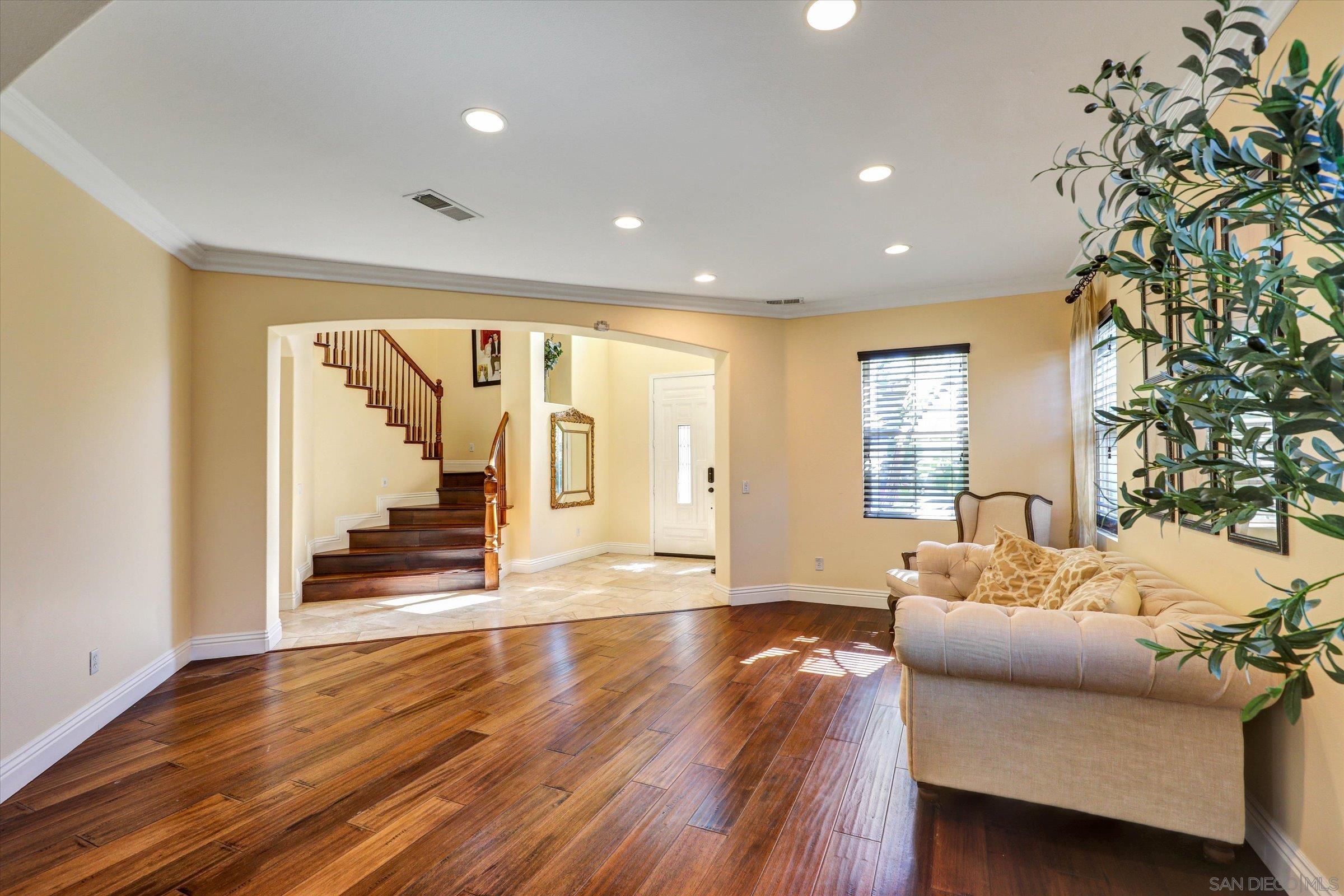 Detail Gallery Image 6 of 40 For 2493  Crooked Trail Rd, Chula Vista,  CA 91914 - 5 Beds | 3 Baths