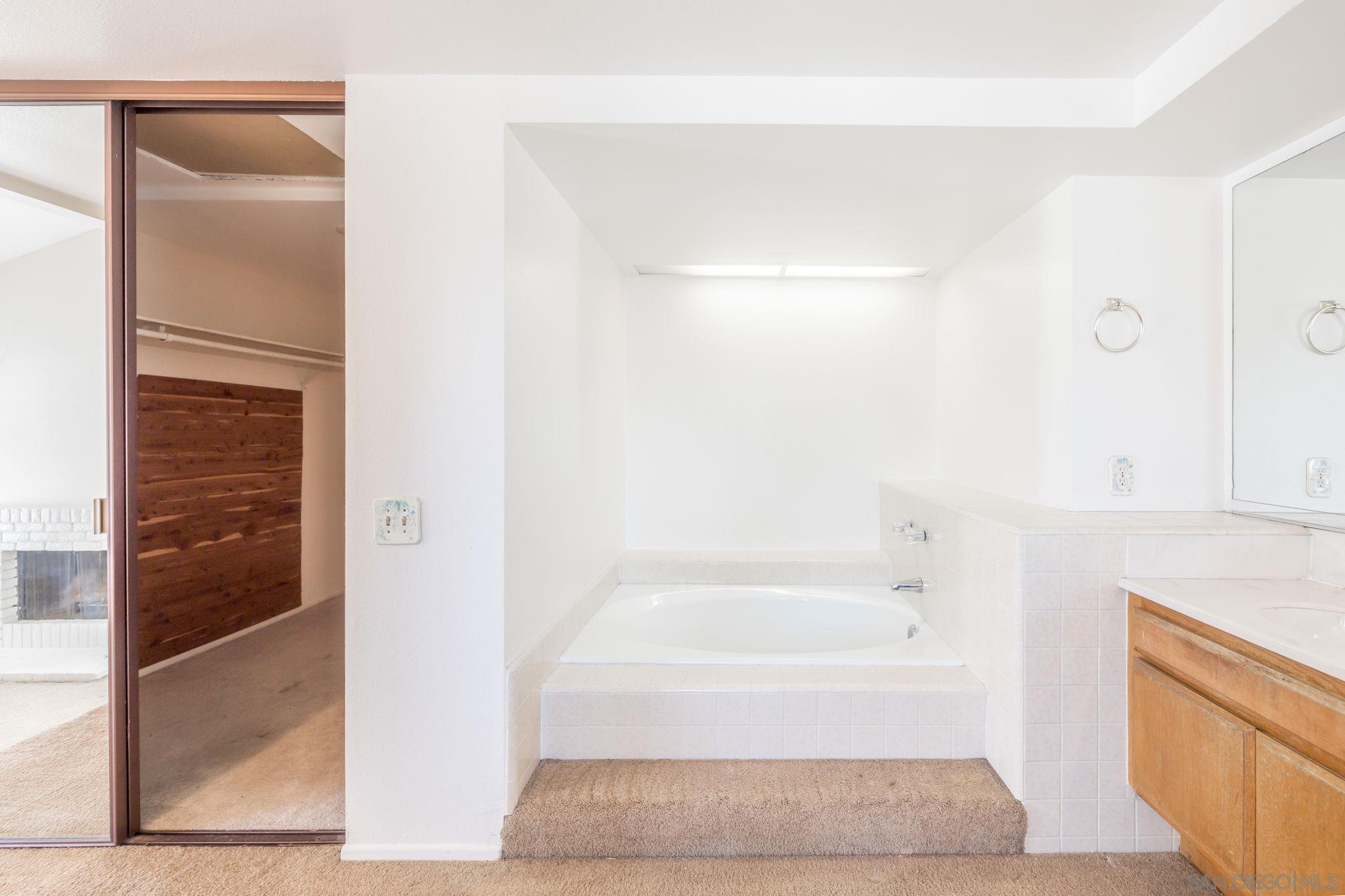 Detail Gallery Image 15 of 19 For 26062  Ramjit Ct, Lake Forest,  CA 92630 - 4 Beds | 2/1 Baths