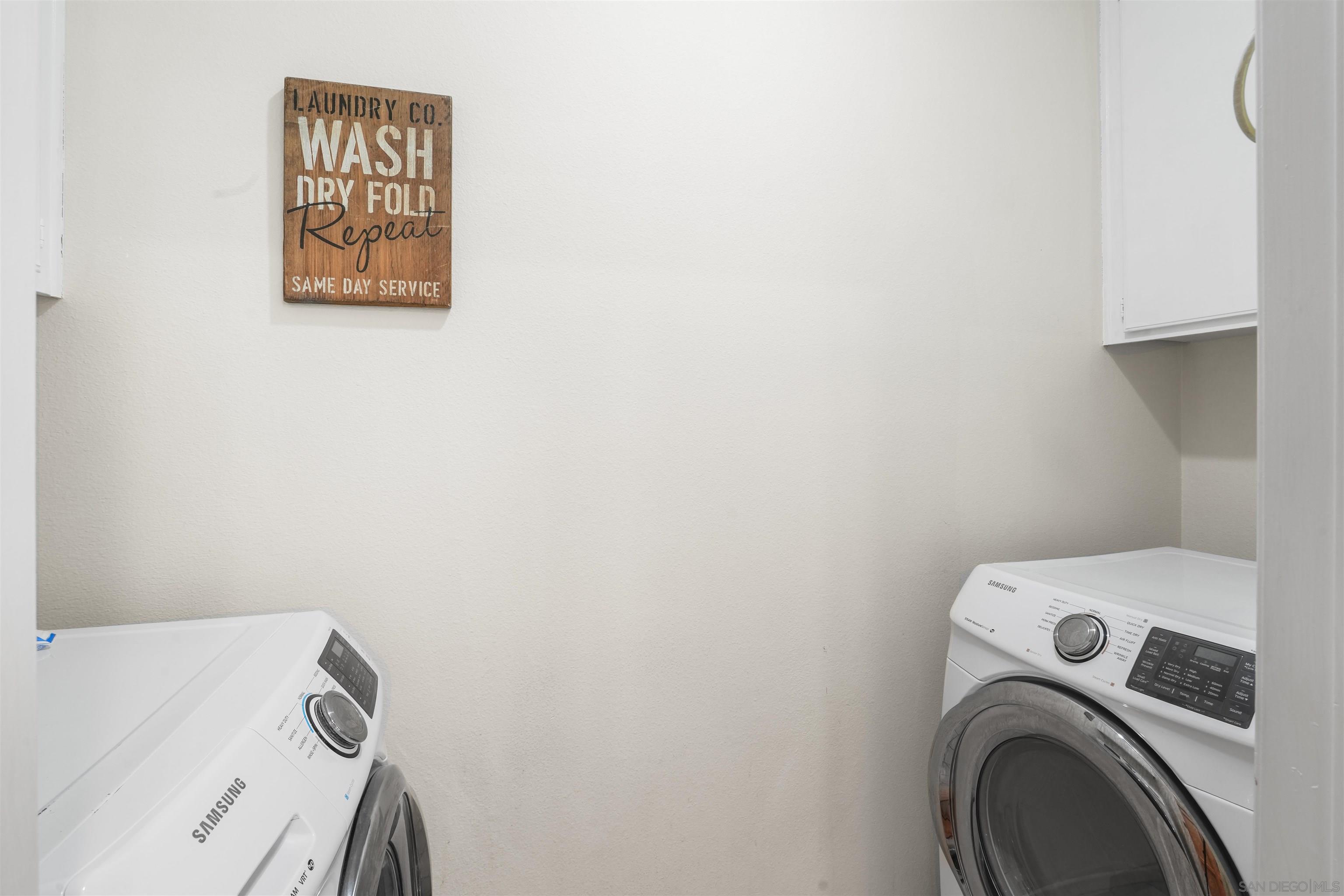 Detail Gallery Image 14 of 23 For 12670  Springbrook Dr  #D,  San Diego,  CA 92128 - 3 Beds | 2 Baths