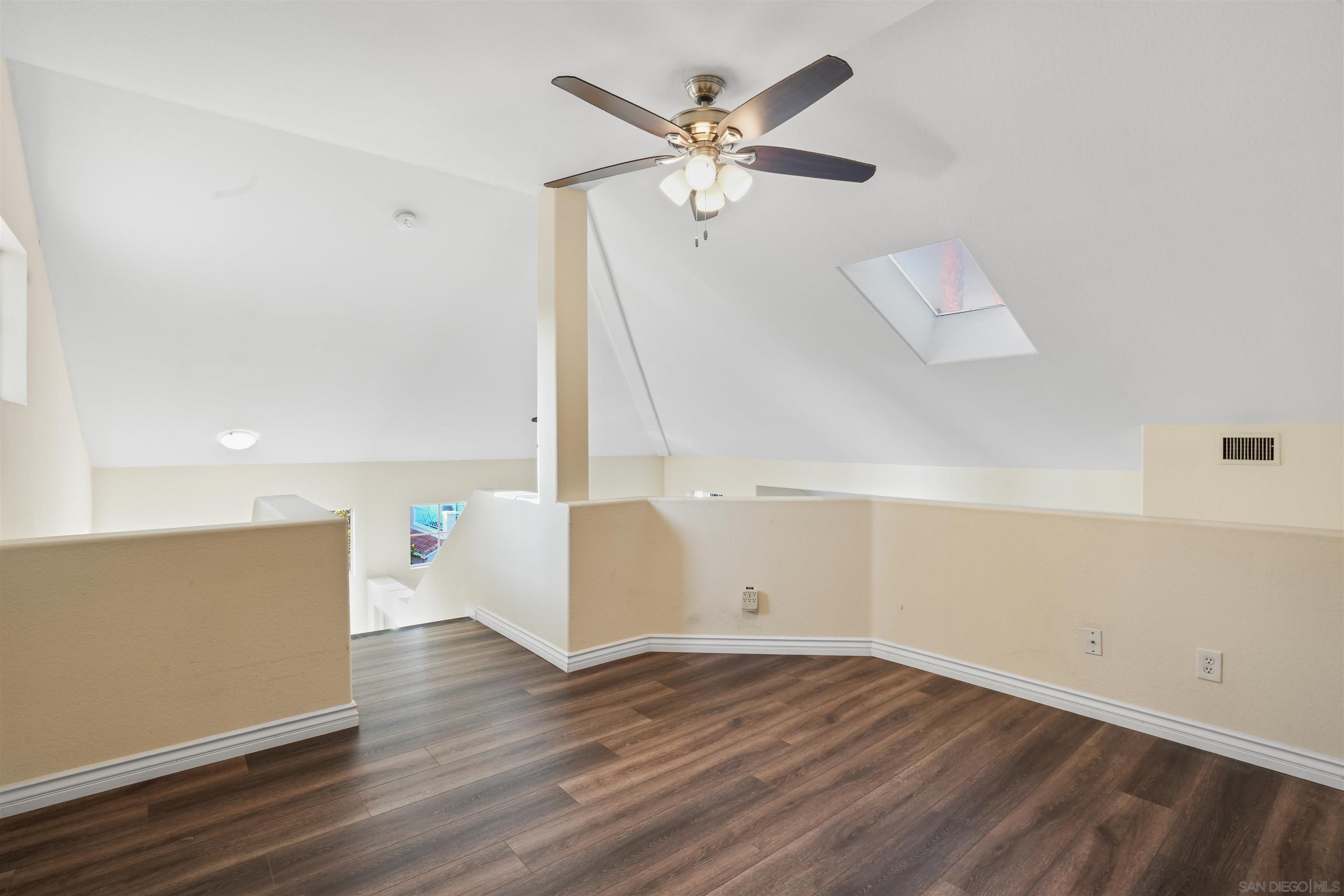 Detail Gallery Image 15 of 23 For 12670  Springbrook Dr  #D,  San Diego,  CA 92128 - 3 Beds | 2 Baths