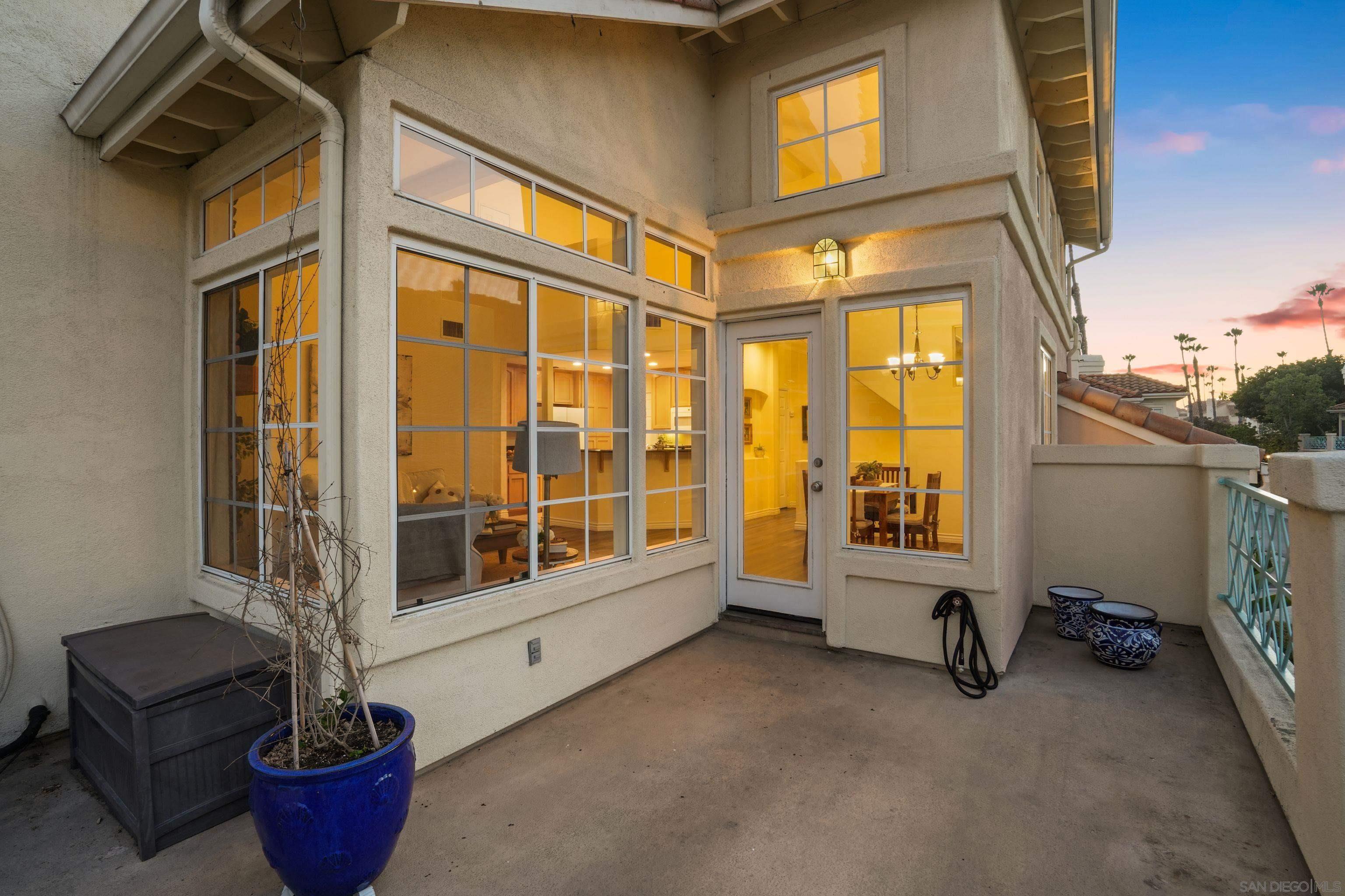 Detail Gallery Image 17 of 23 For 12670  Springbrook Dr  #D,  San Diego,  CA 92128 - 3 Beds | 2 Baths