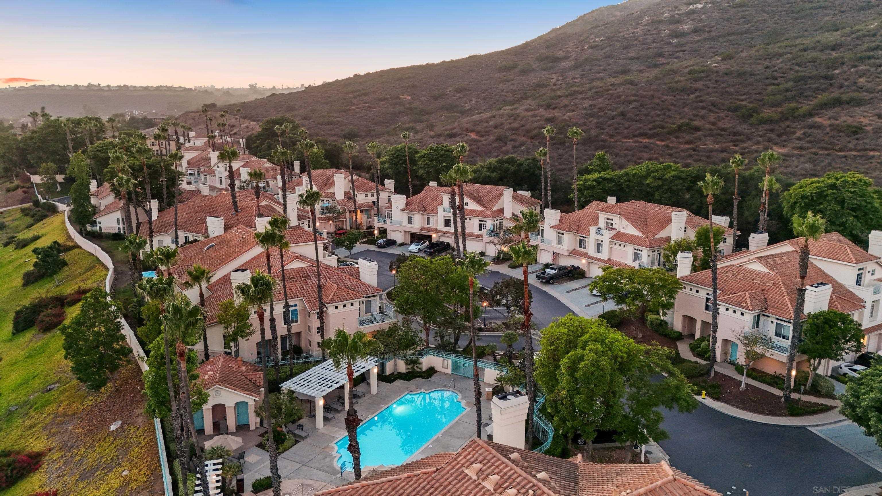 Detail Gallery Image 20 of 23 For 12670  Springbrook Dr  #D,  San Diego,  CA 92128 - 3 Beds | 2 Baths