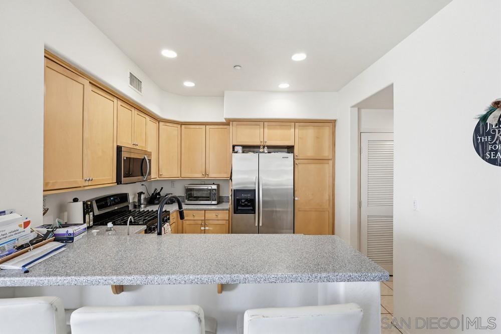 Detail Gallery Image 20 of 59 For 5427  Soho View Ter, San Diego,  CA 92105 - 3 Beds | 2/2 Baths