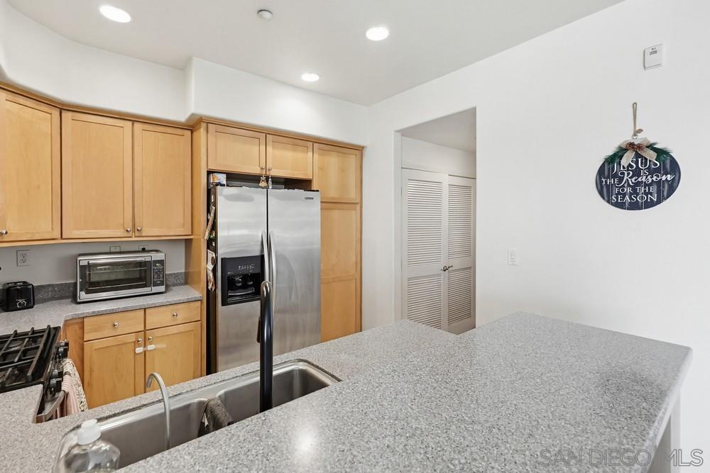 Detail Gallery Image 21 of 59 For 5427  Soho View Ter, San Diego,  CA 92105 - 3 Beds | 2/2 Baths