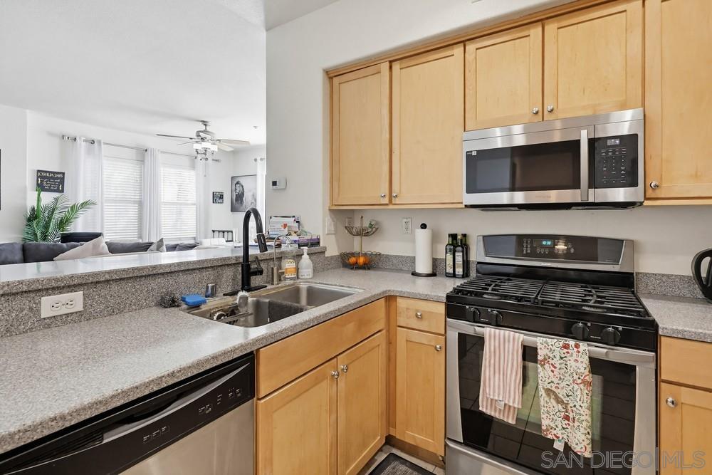 Detail Gallery Image 24 of 59 For 5427  Soho View Ter, San Diego,  CA 92105 - 3 Beds | 2/2 Baths