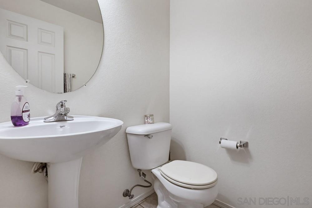 Detail Gallery Image 27 of 59 For 5427  Soho View Ter, San Diego,  CA 92105 - 3 Beds | 2/2 Baths